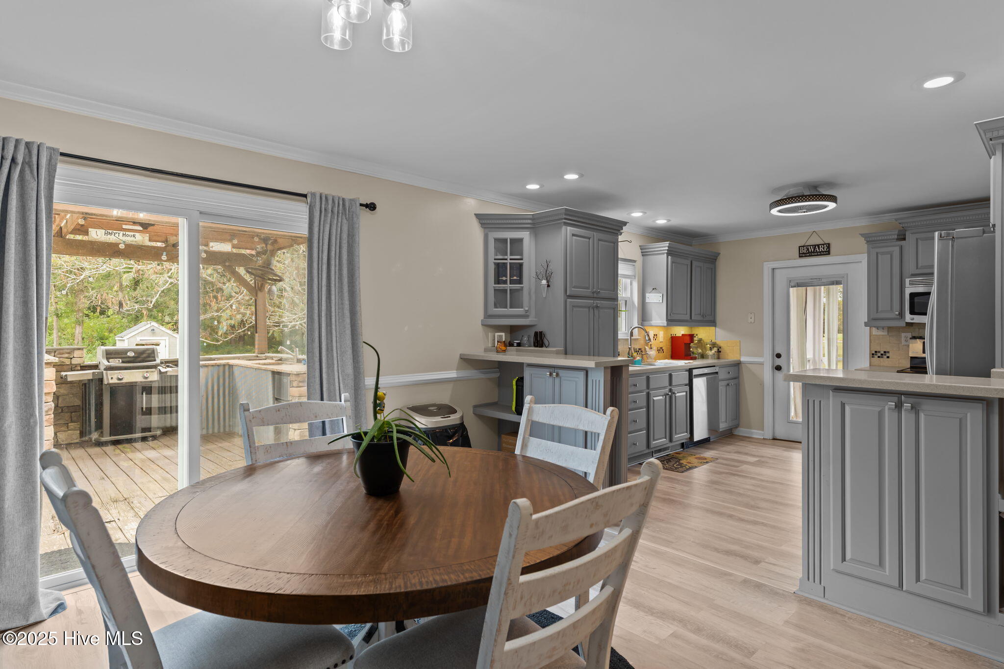 100535279 | Photo 22