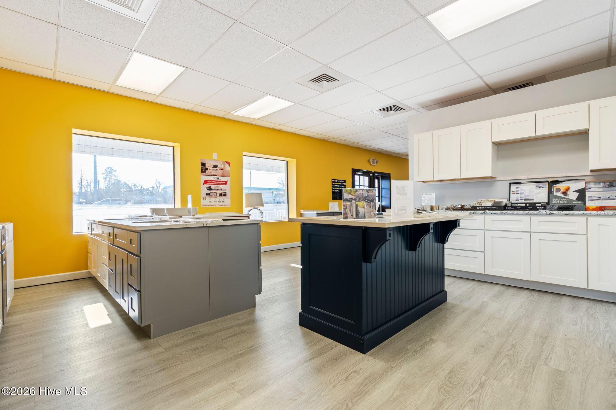 100550441 | Photo 31