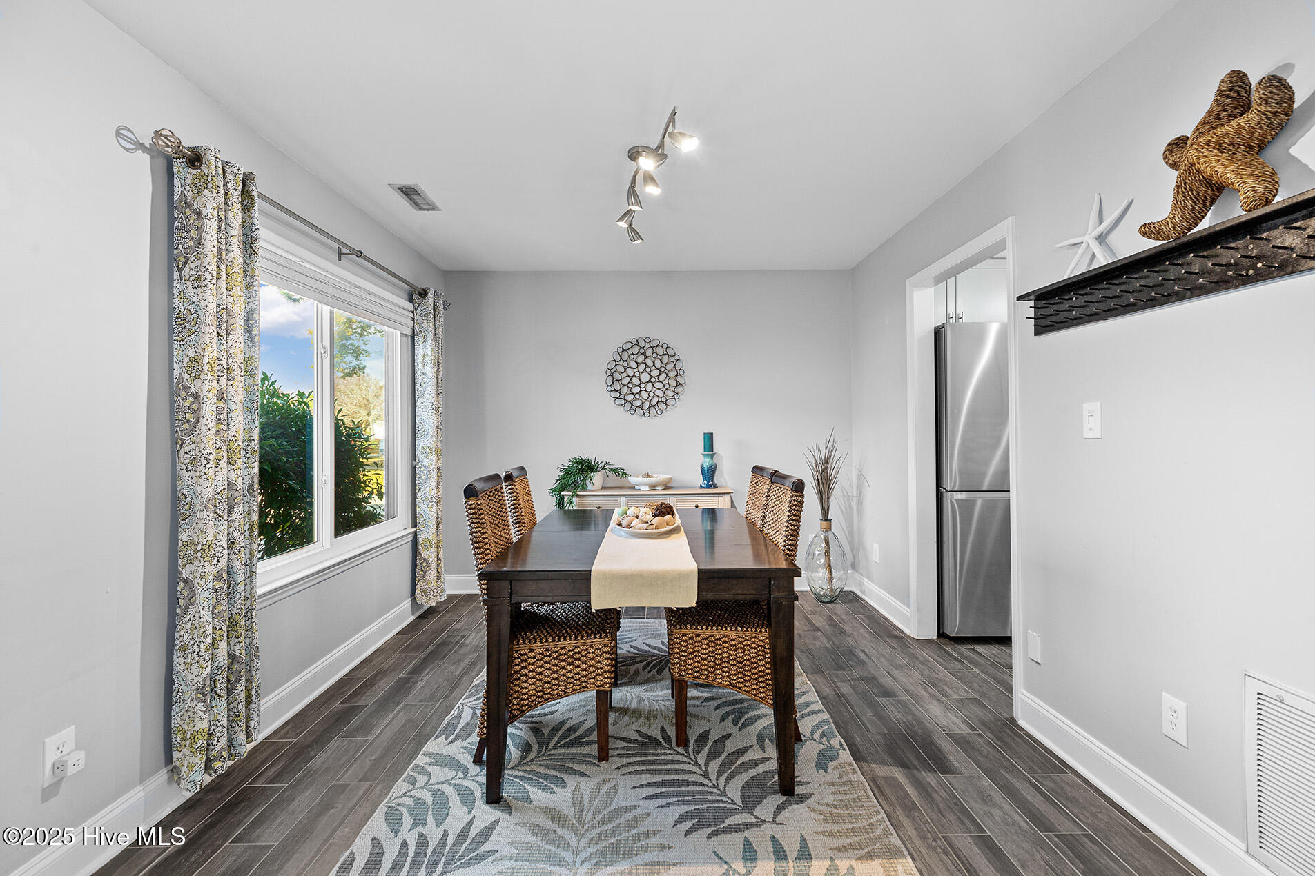6701 Kestral Drive, Wilmington, NC 28409 – photo 16: Kestral6701-4DRCarolineL33A1659-CR2