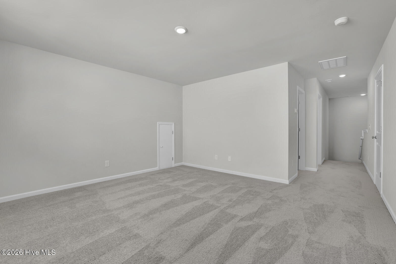 100550326 | Photo 24