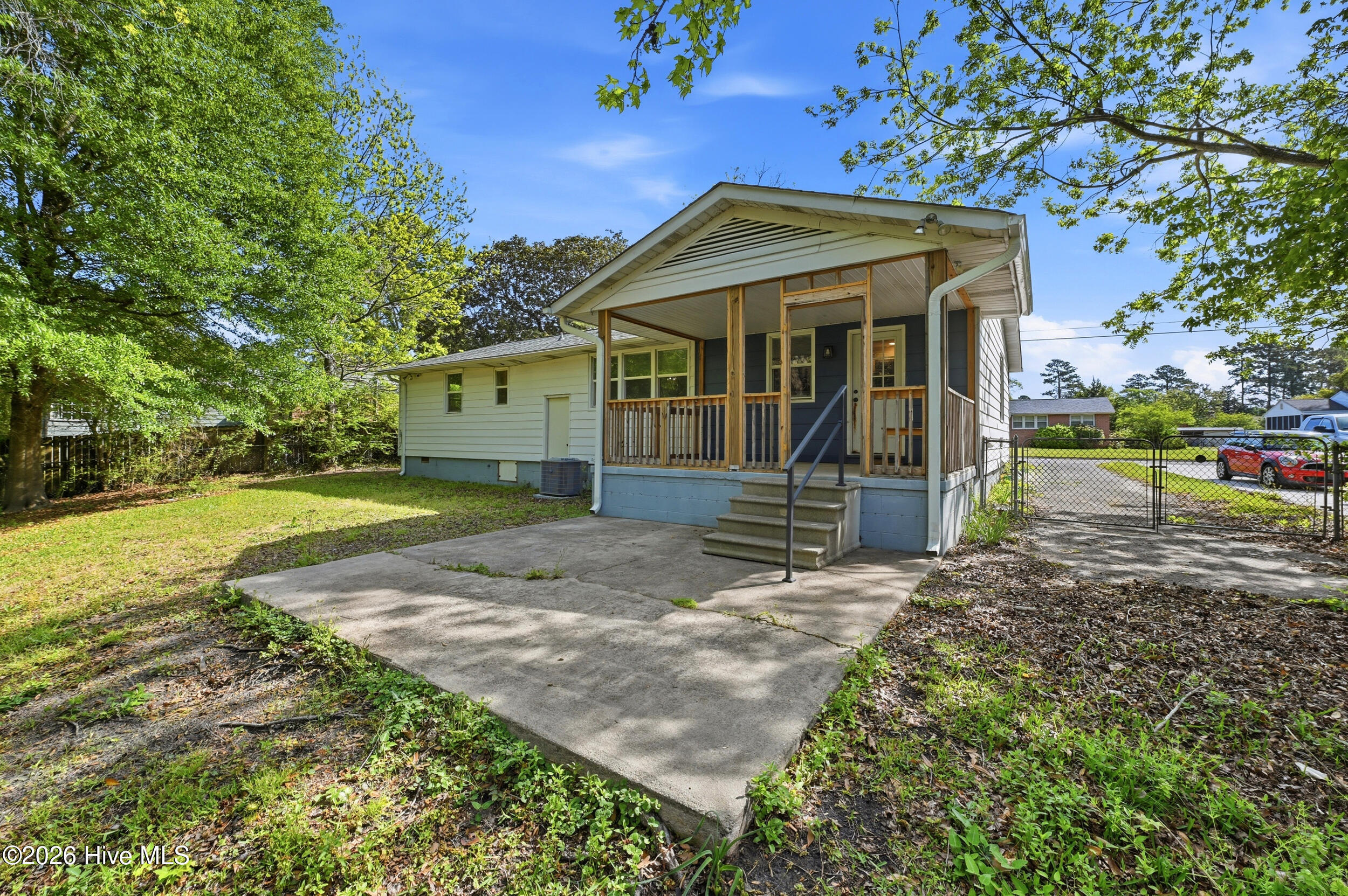 100566125 | Photo 37