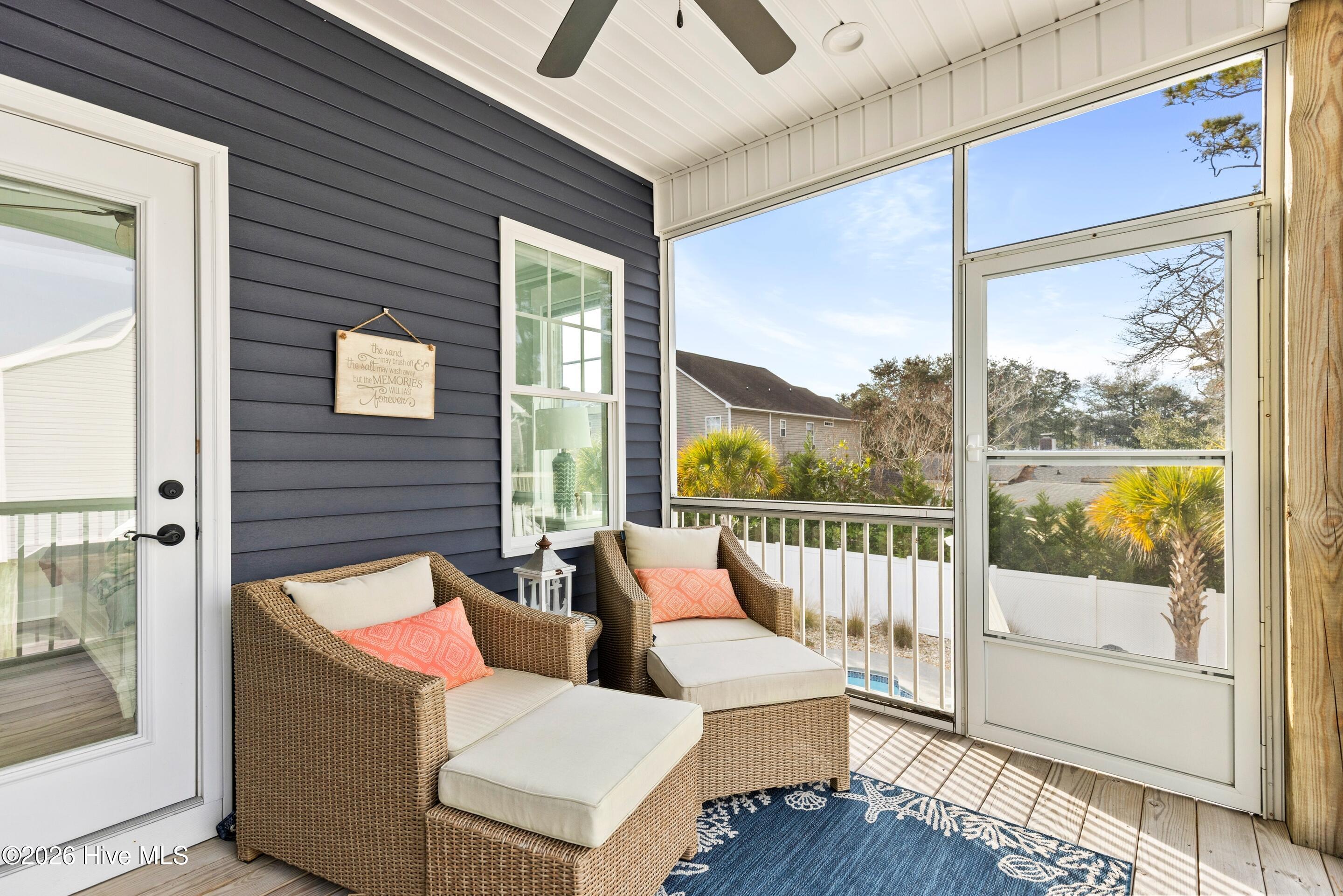 100548444 | Photo 24