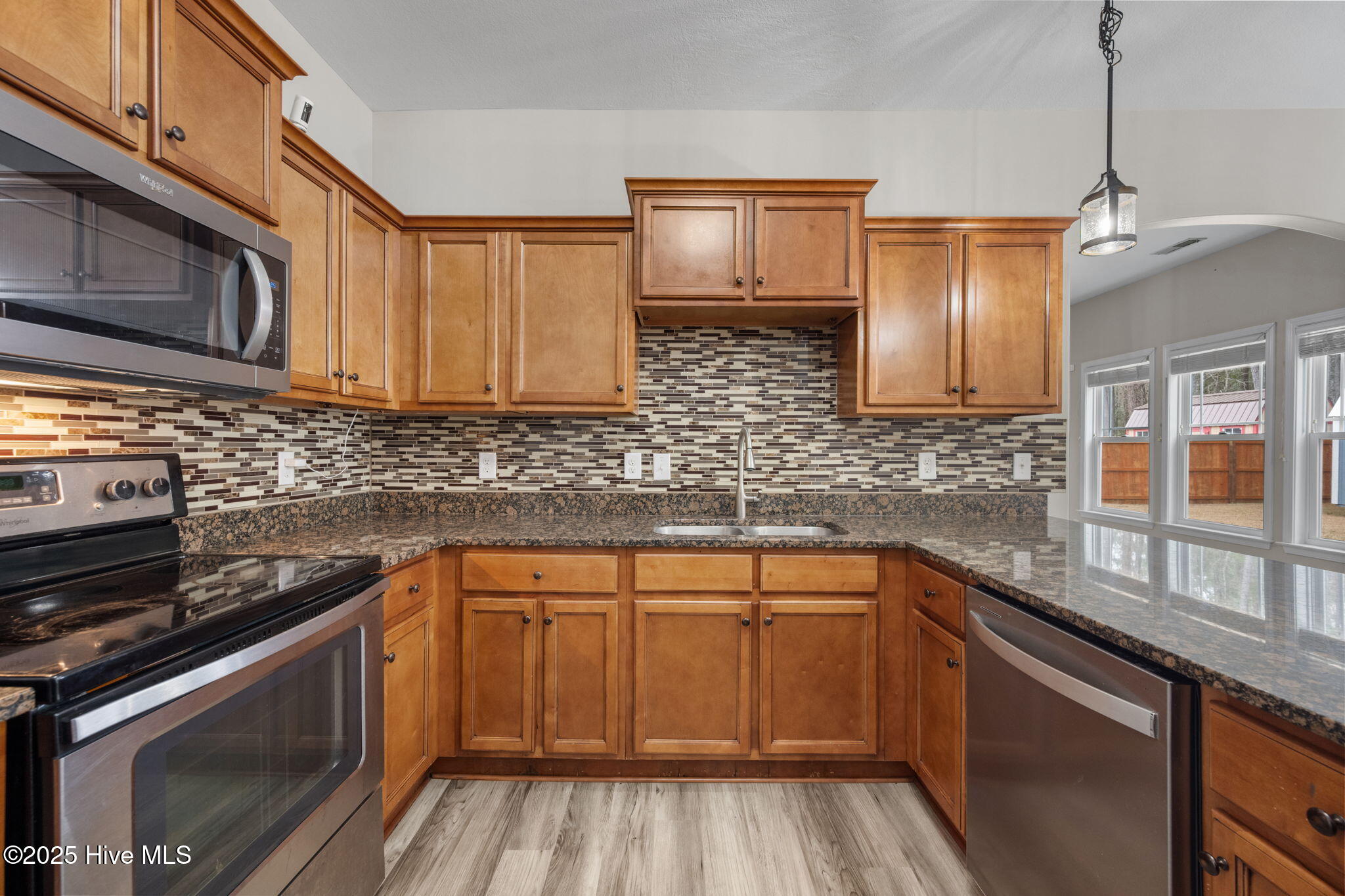 100546672 | Photo 17