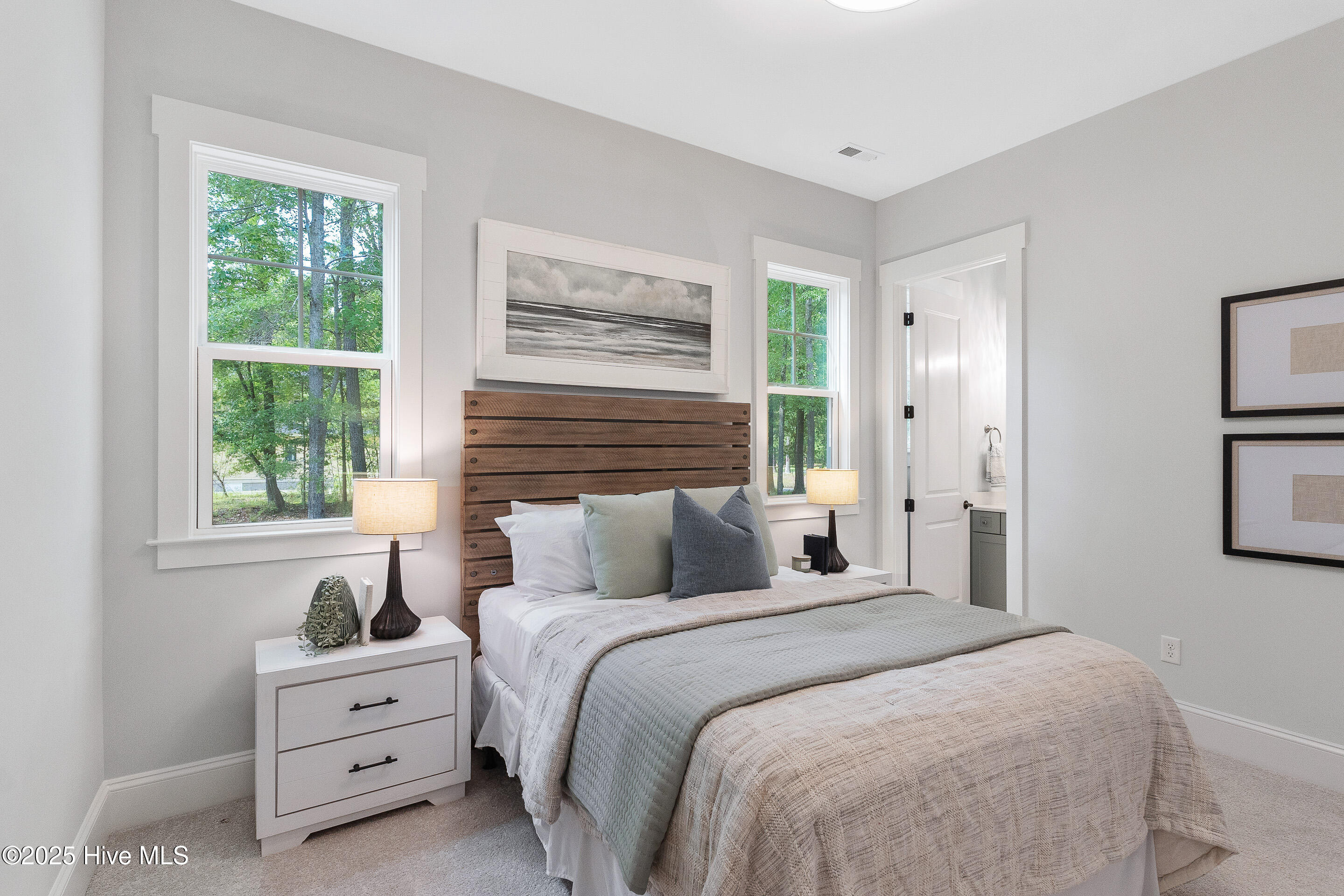 100487716 | Photo 34