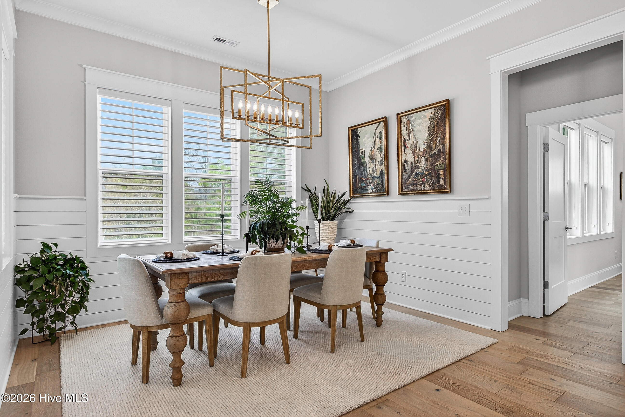 100564541 | Photo 24