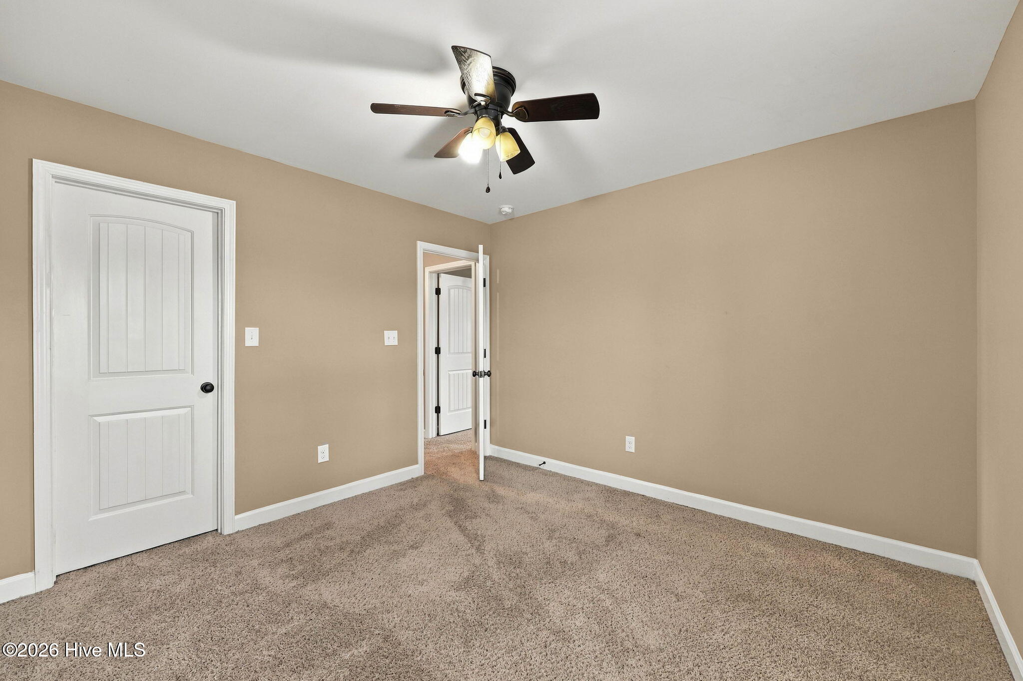 402 Kinroff Drive,Hubert