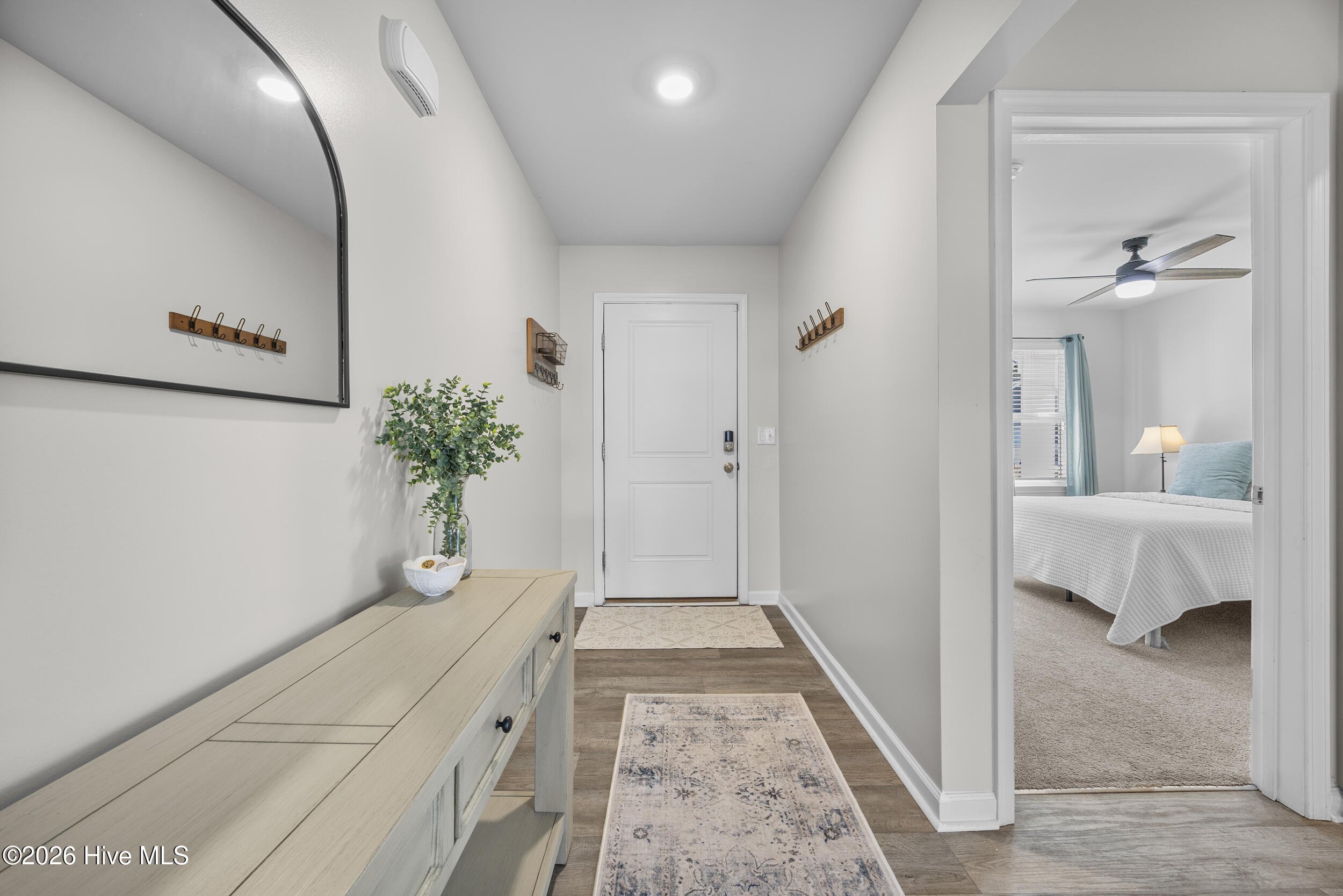 100550214 | Photo 18