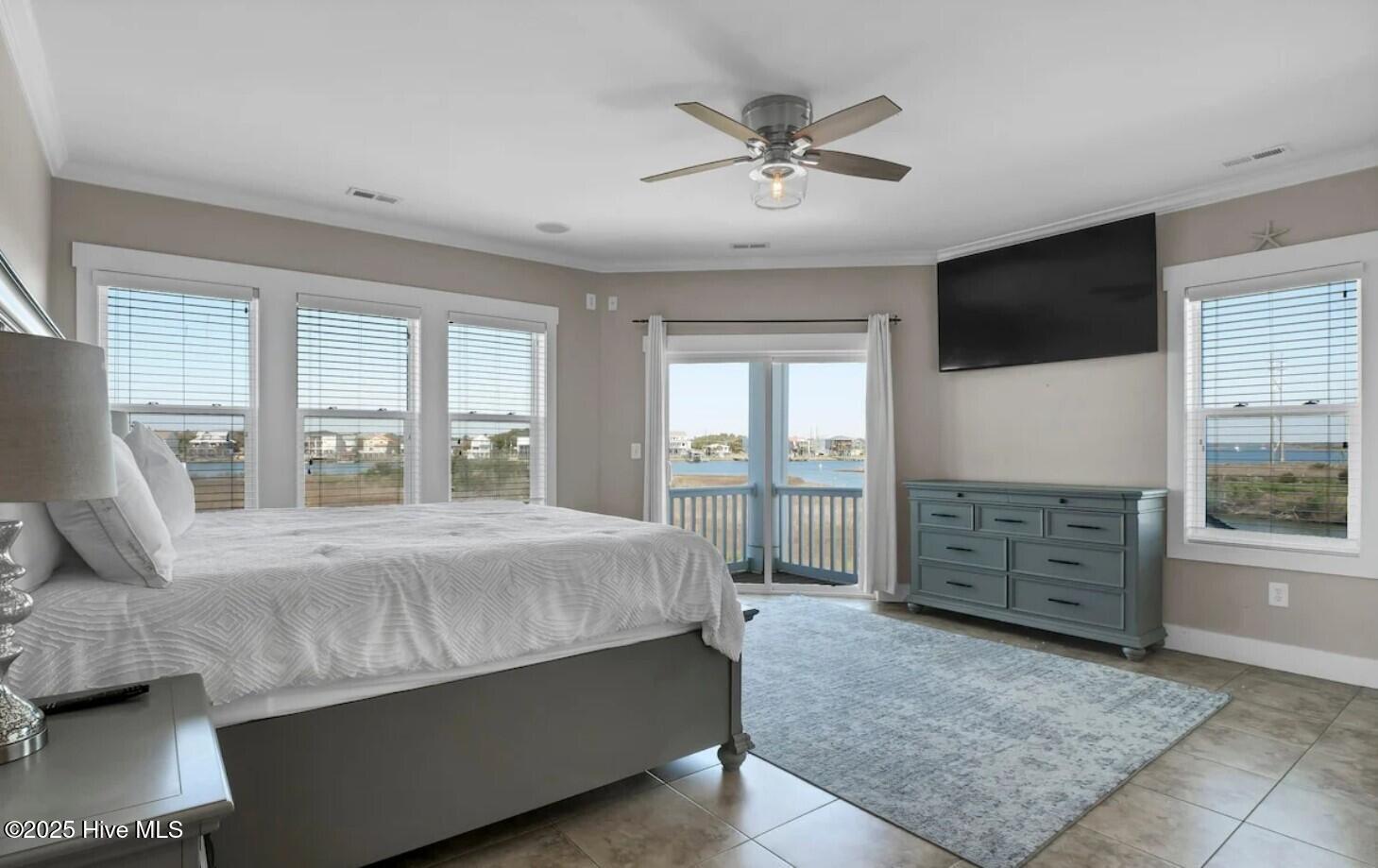 100519019 | Photo 18