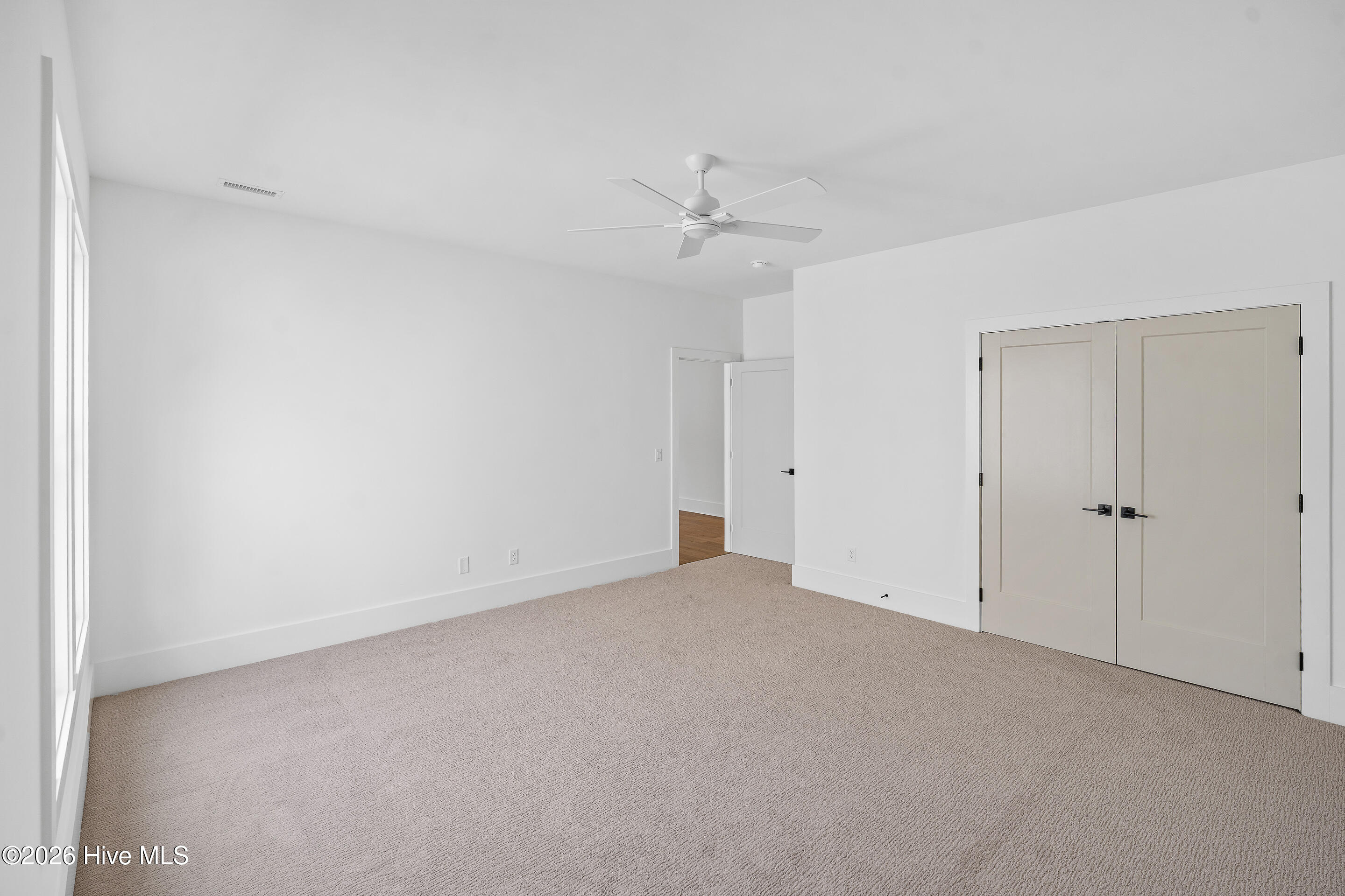 100499793 | Photo 37