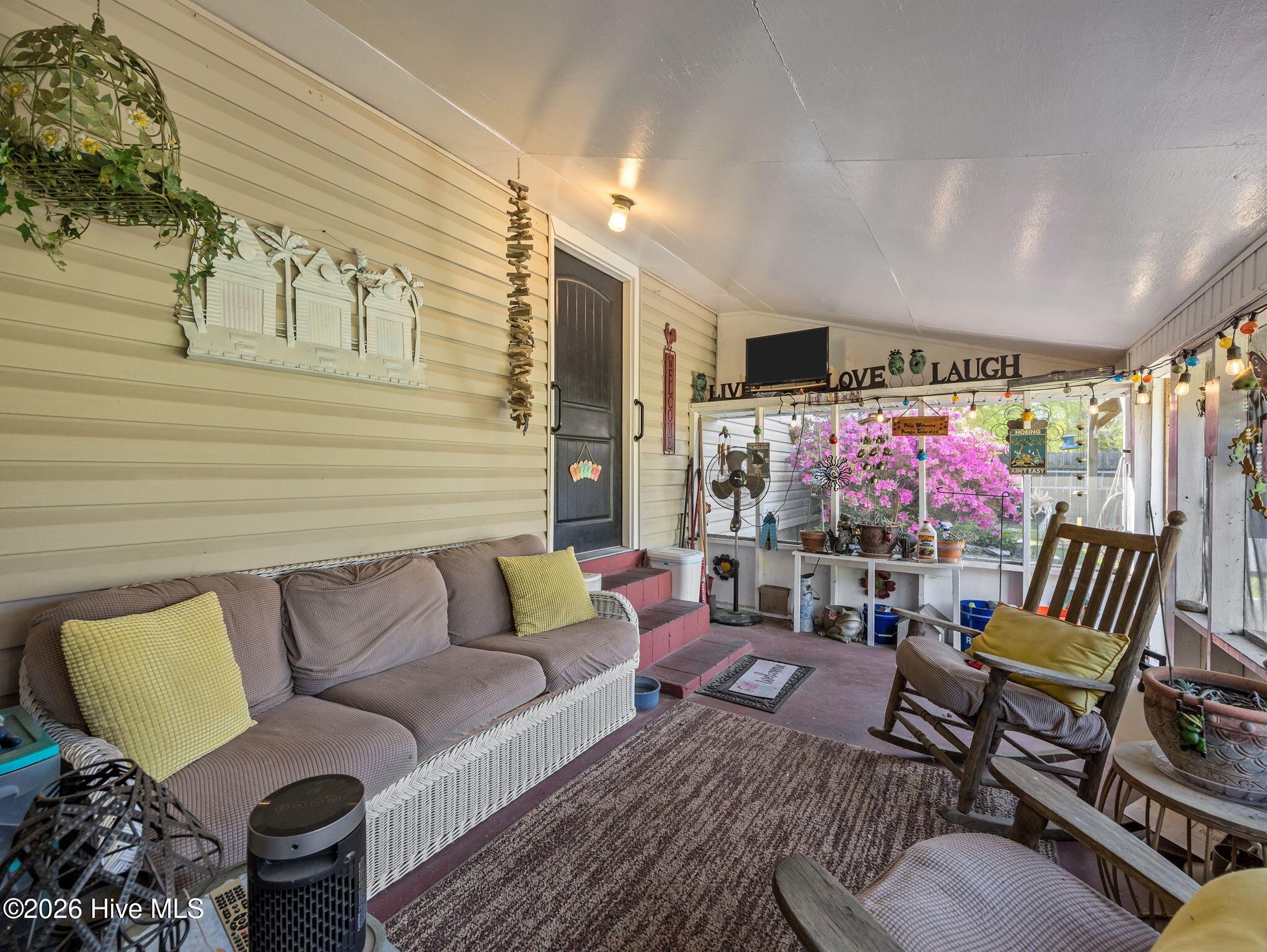 100566121 | Photo 52