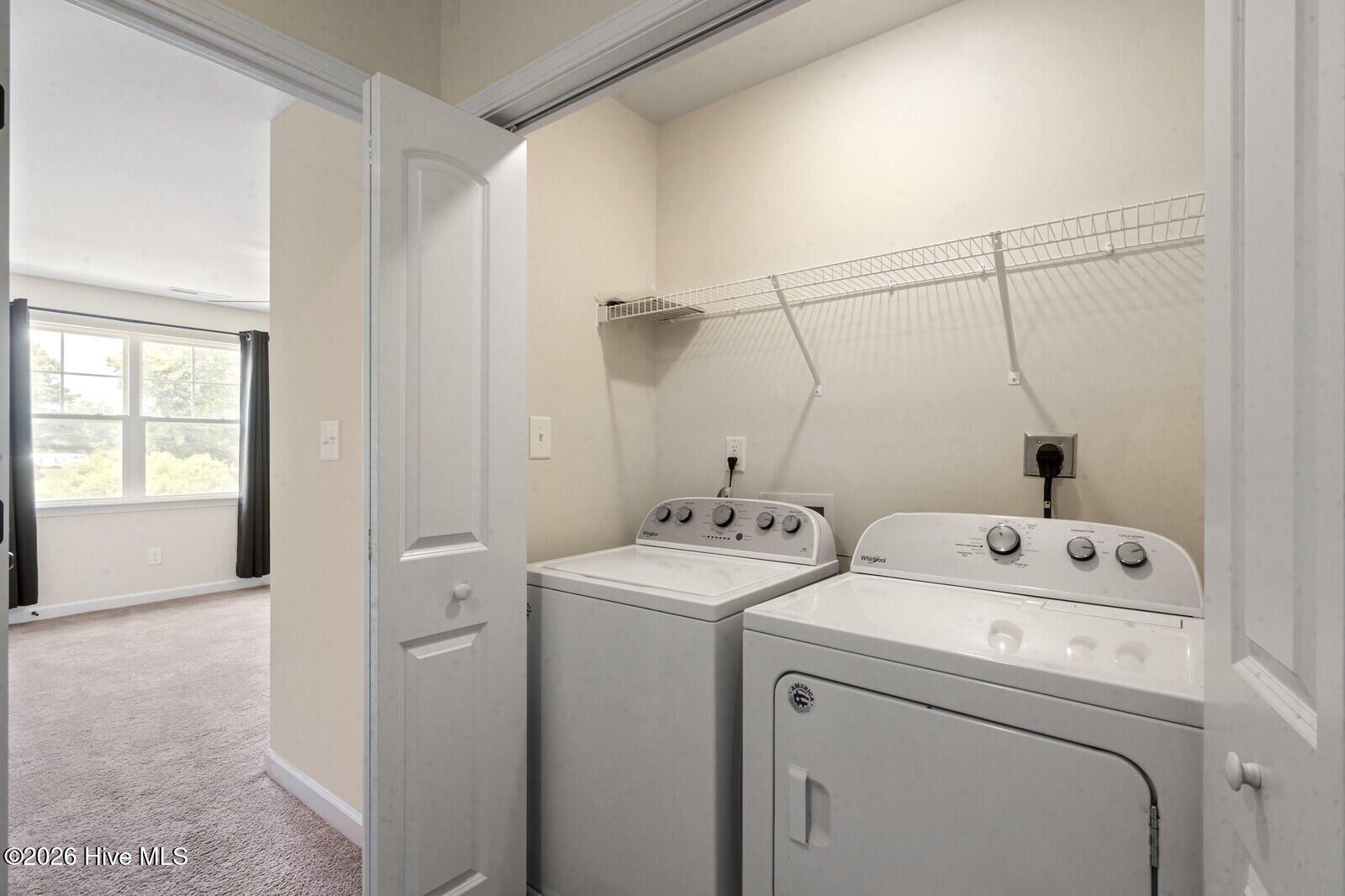 100562999 | Photo 22