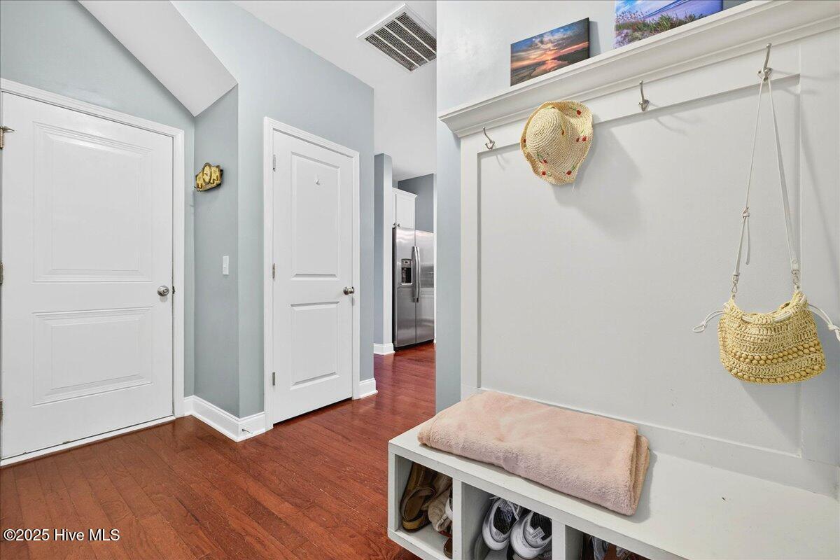 100522769 | Photo 16