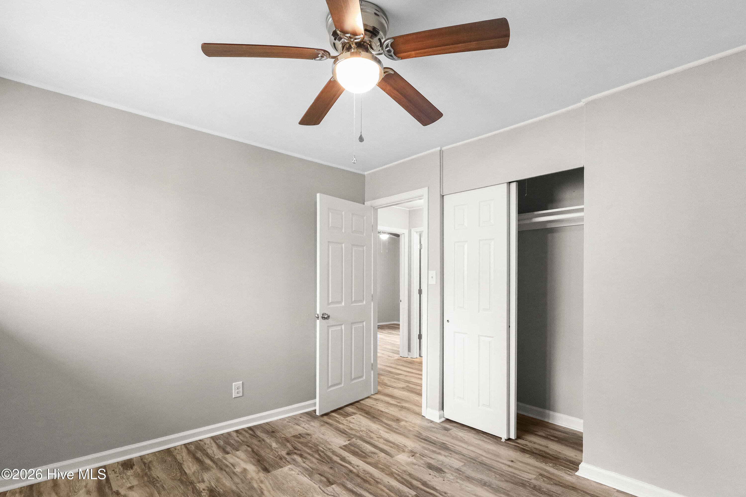 100560188 | Photo 22