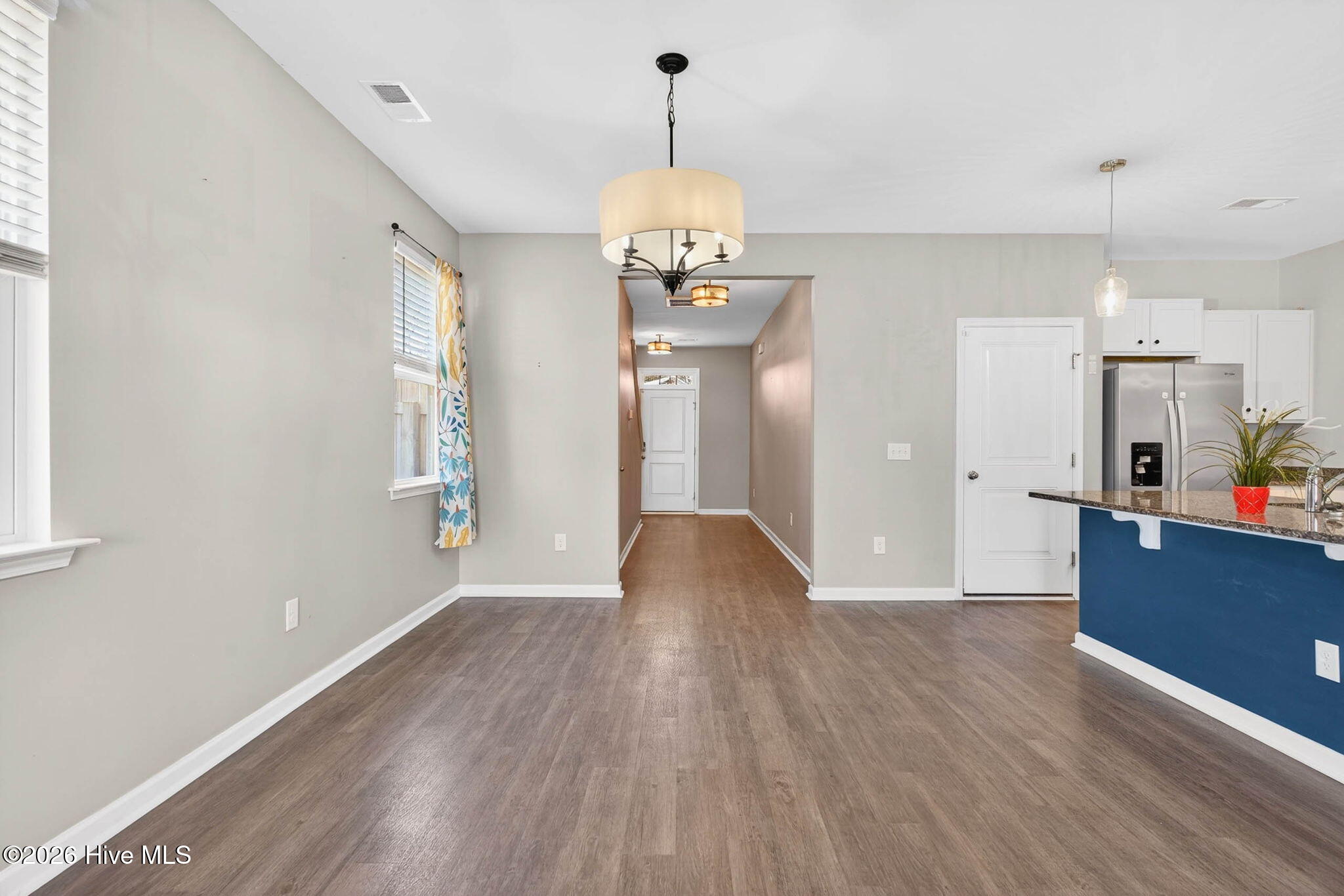 100564193 | Photo 14