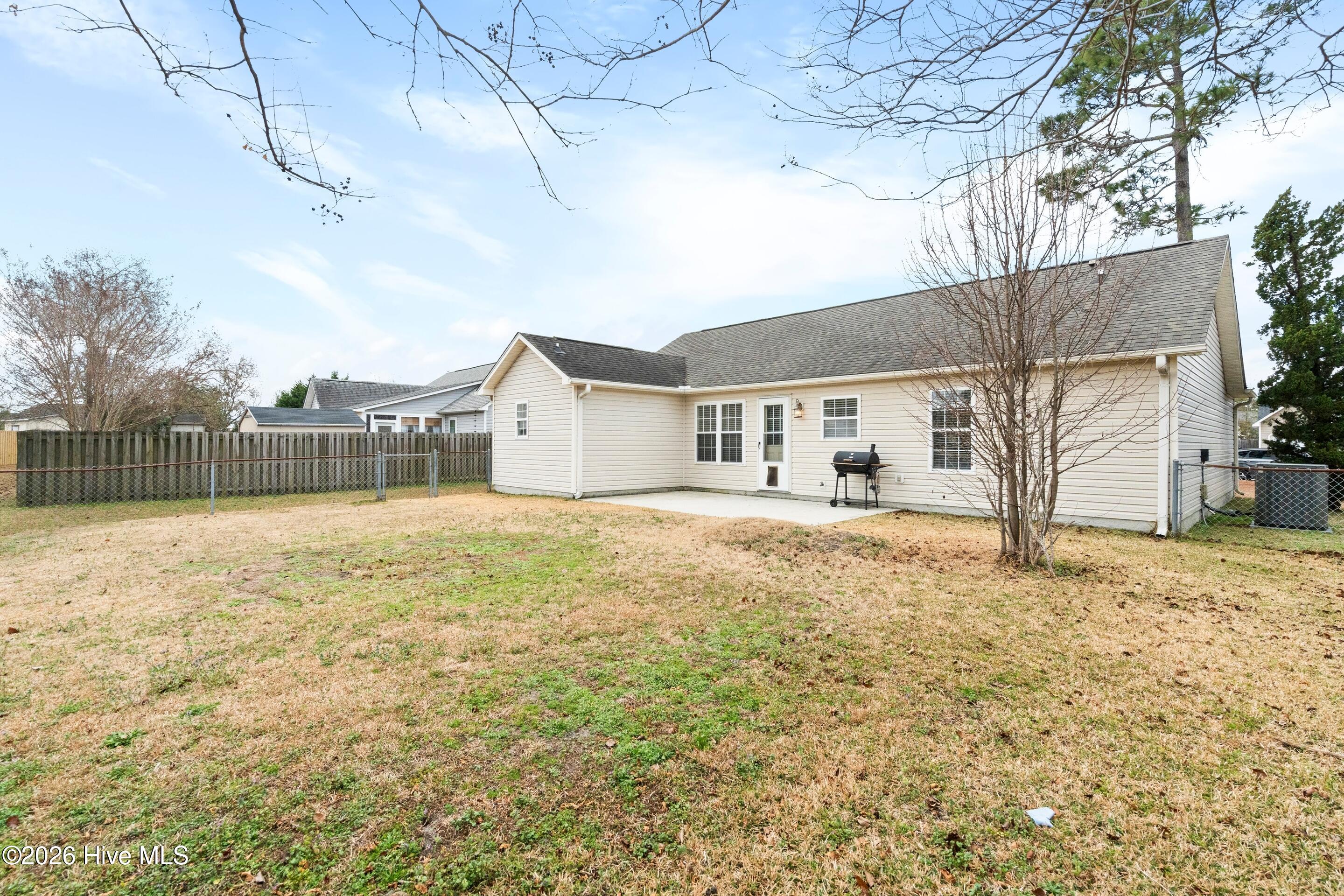 100547828 | Photo 35