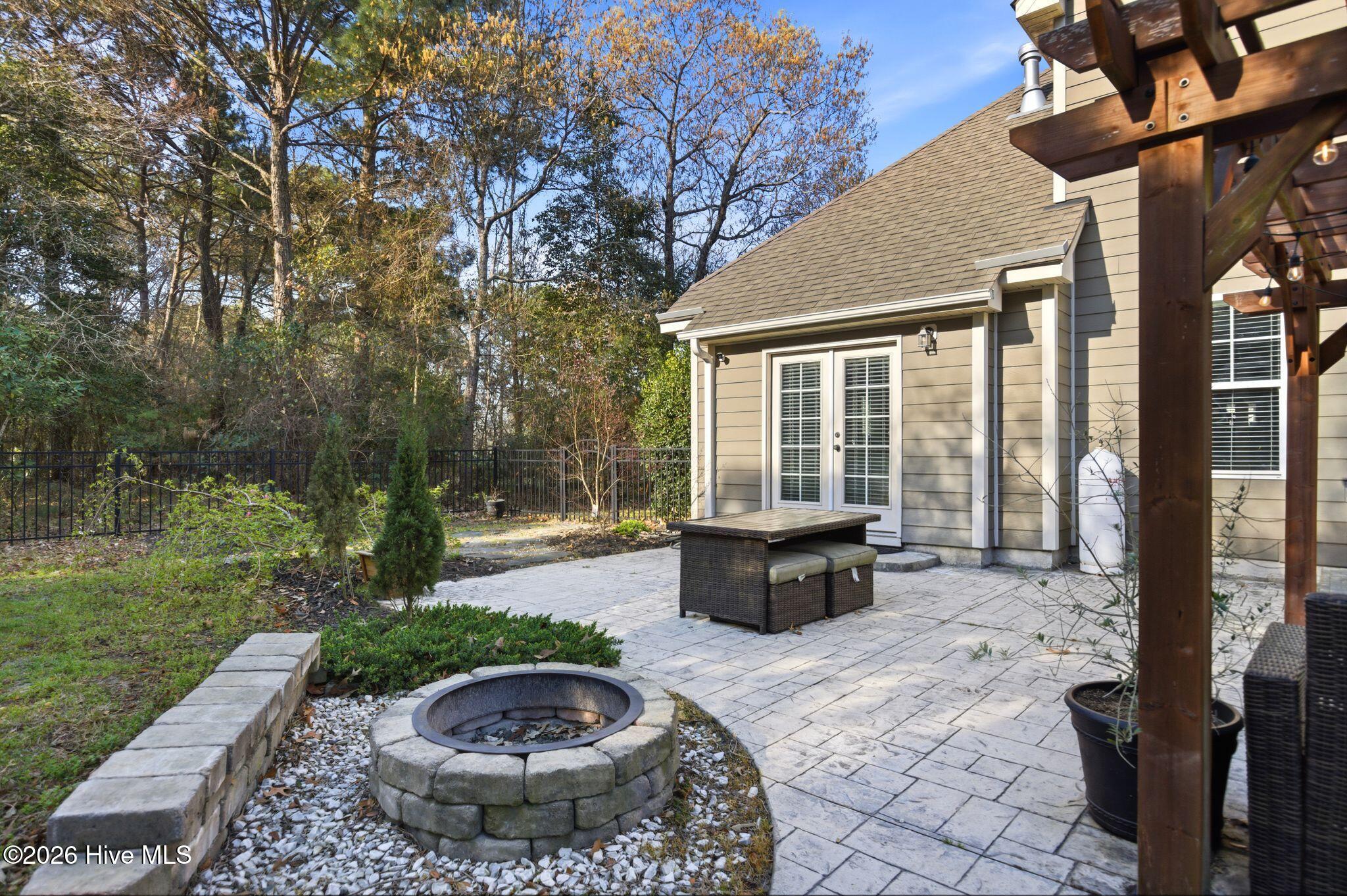 100563379 | Photo 52