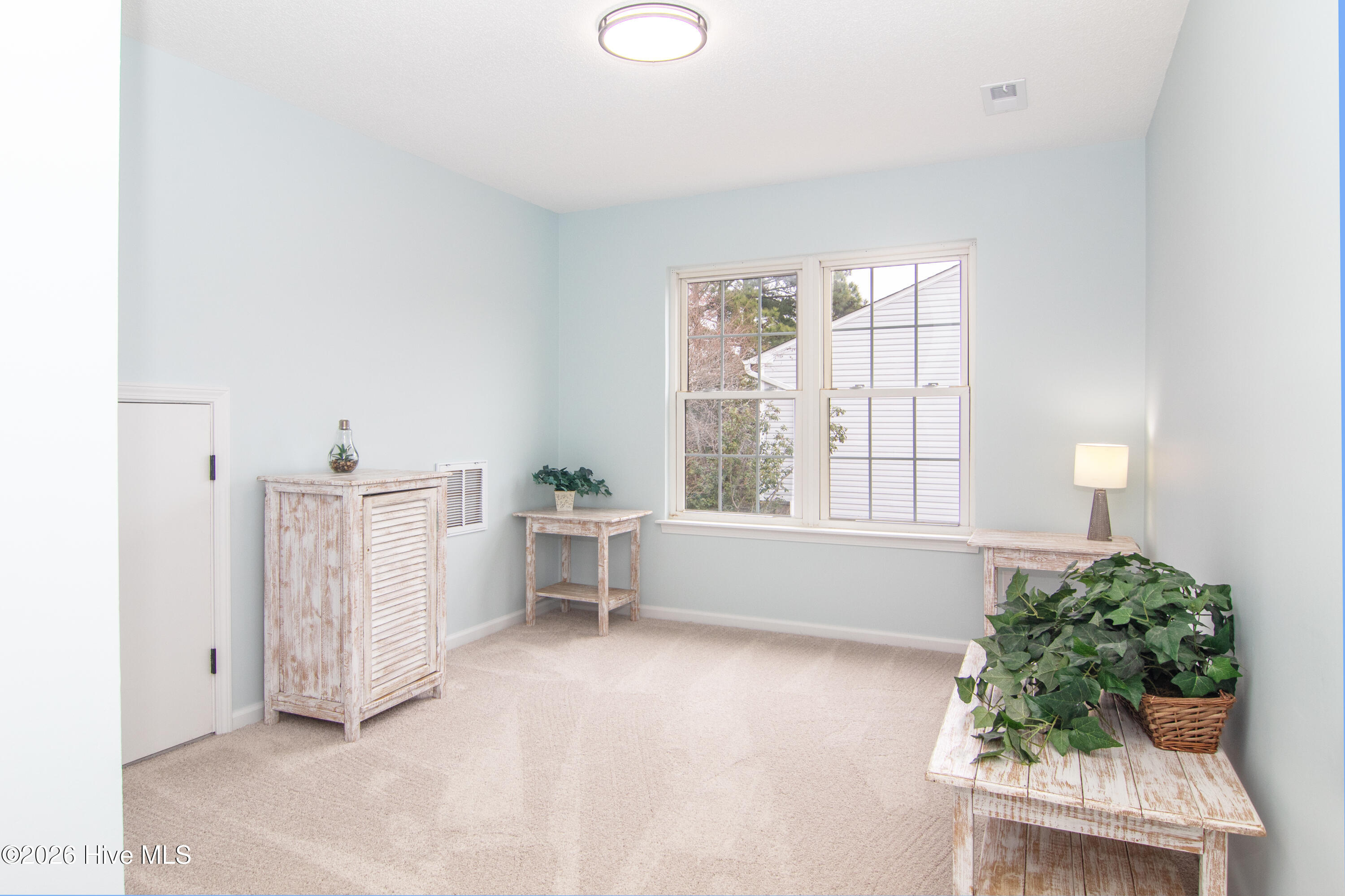 100557960 | Photo 19