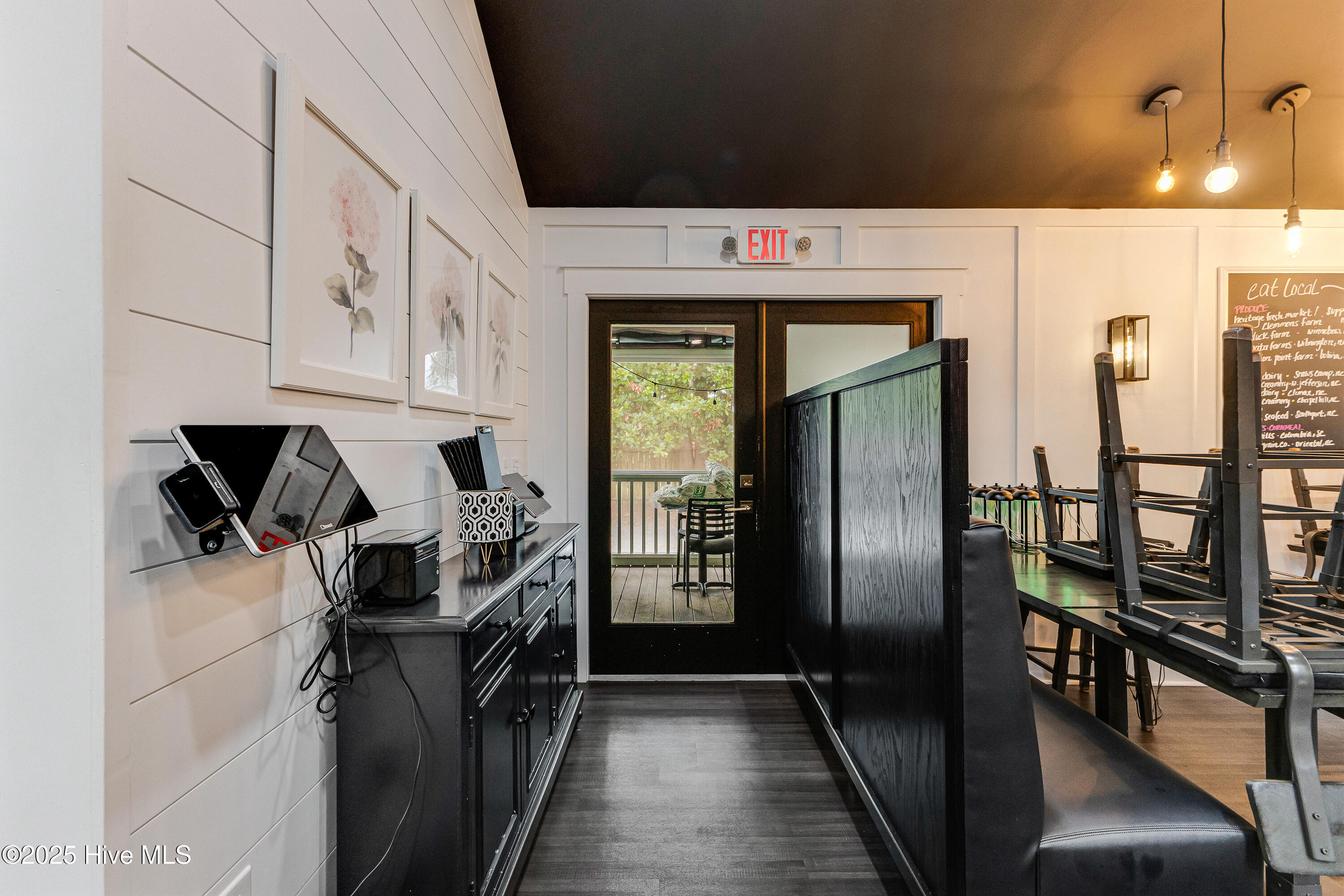 100509420 | Photo 29