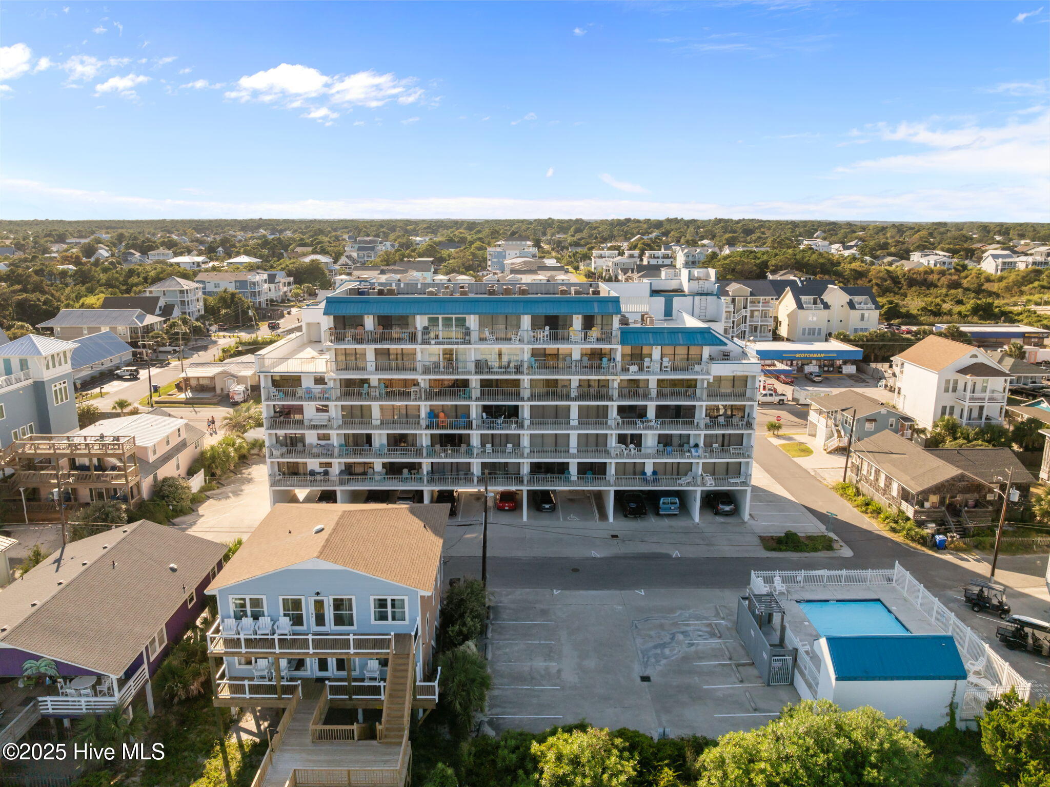 100529086 | Photo 45