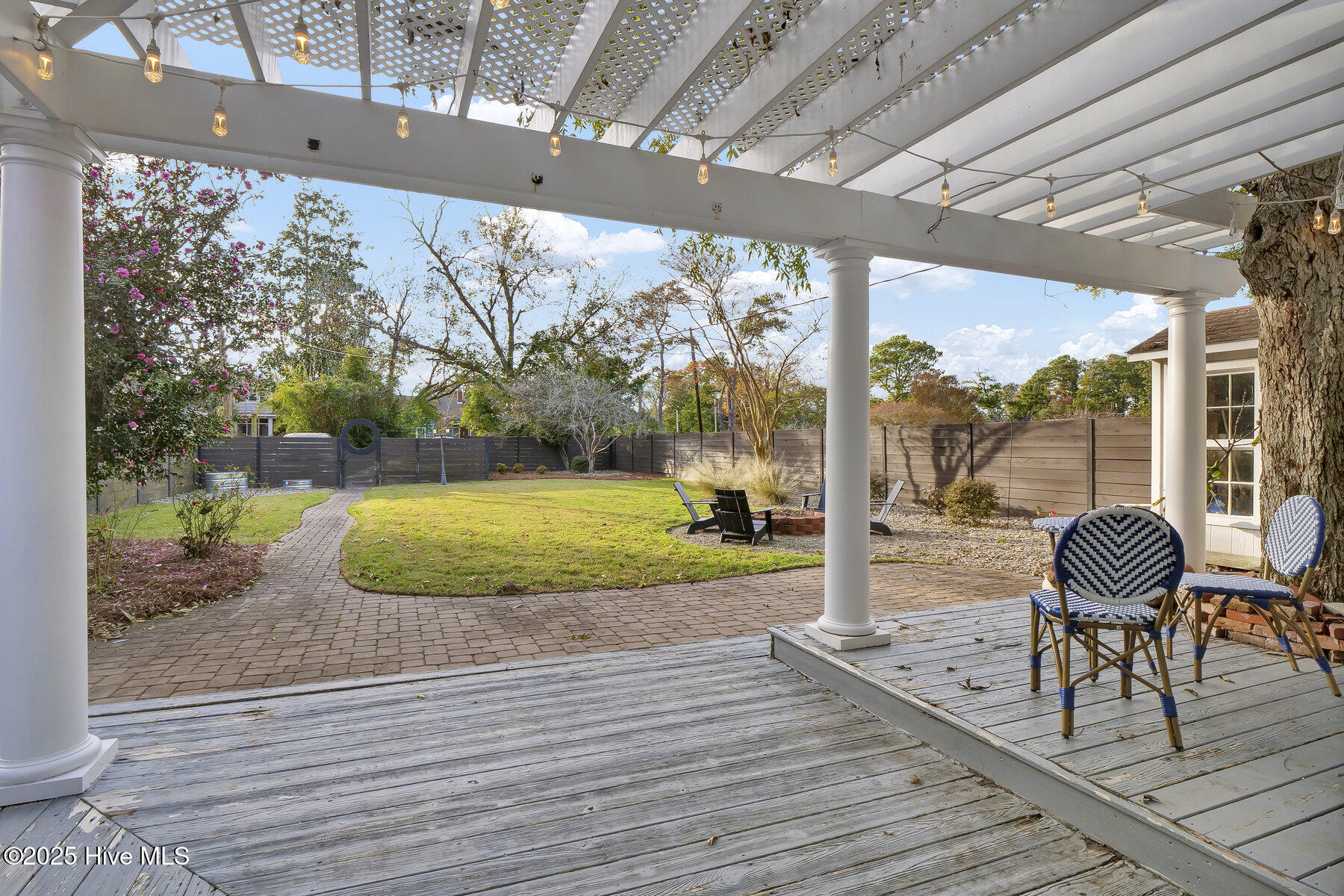 100542151 | Photo 41