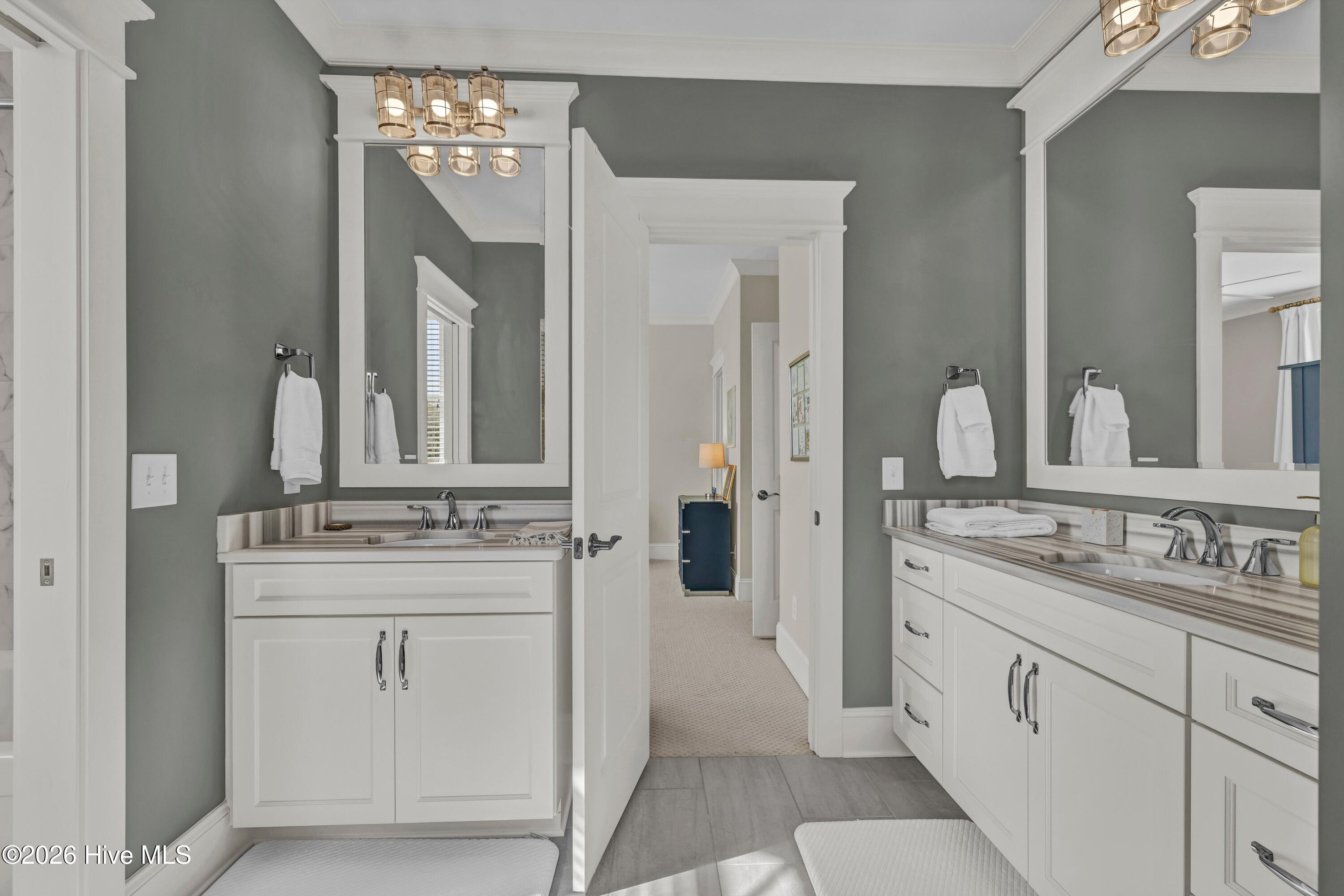 100549123 | Photo 28