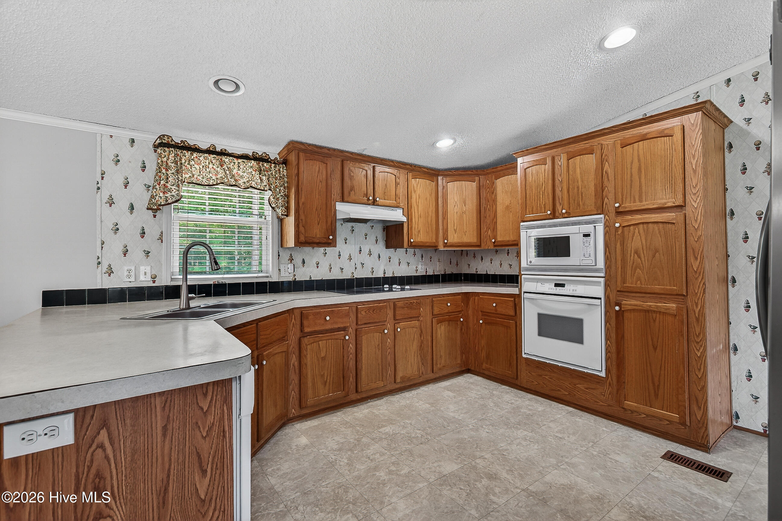 304 Washington Creek Drive, Willard, NC 28478 – photo 10