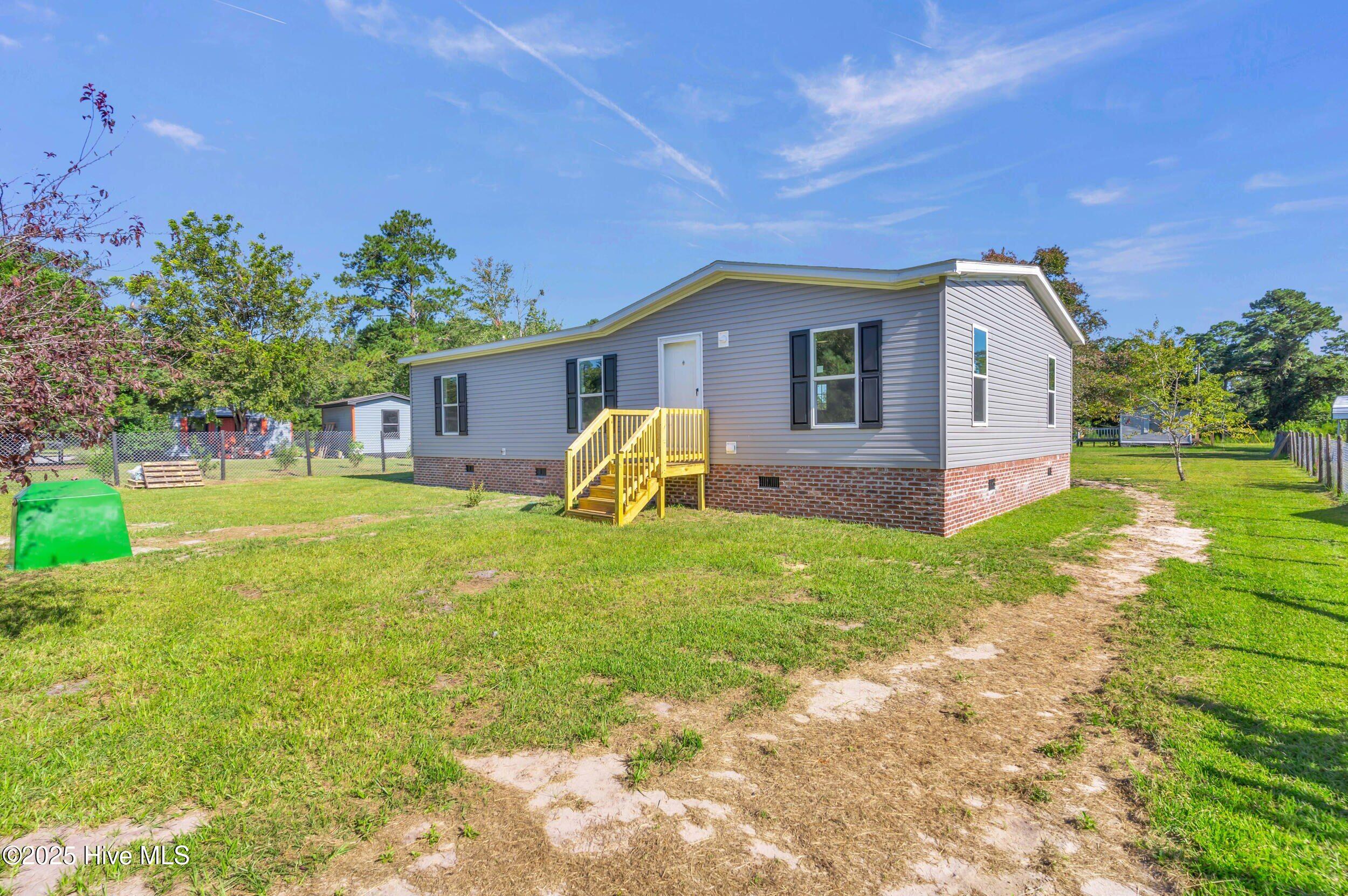 3_7137 stag park rd-00003