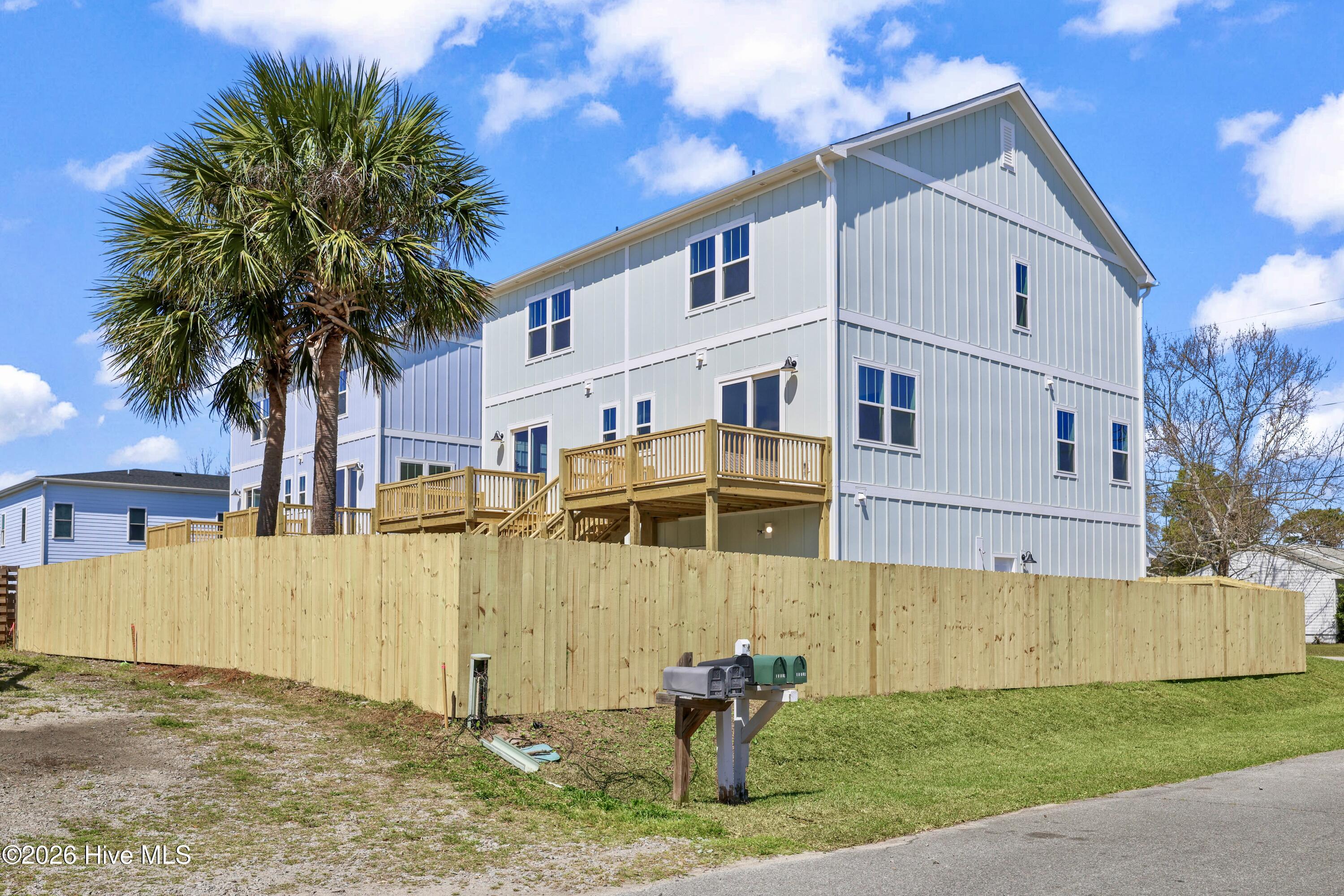 100561873 | Photo 47