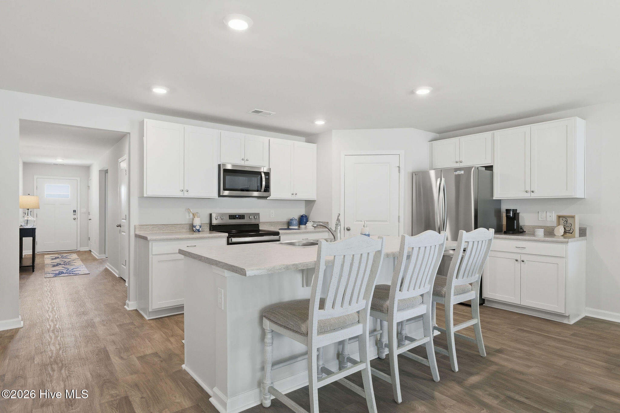 100568433 | Photo 14