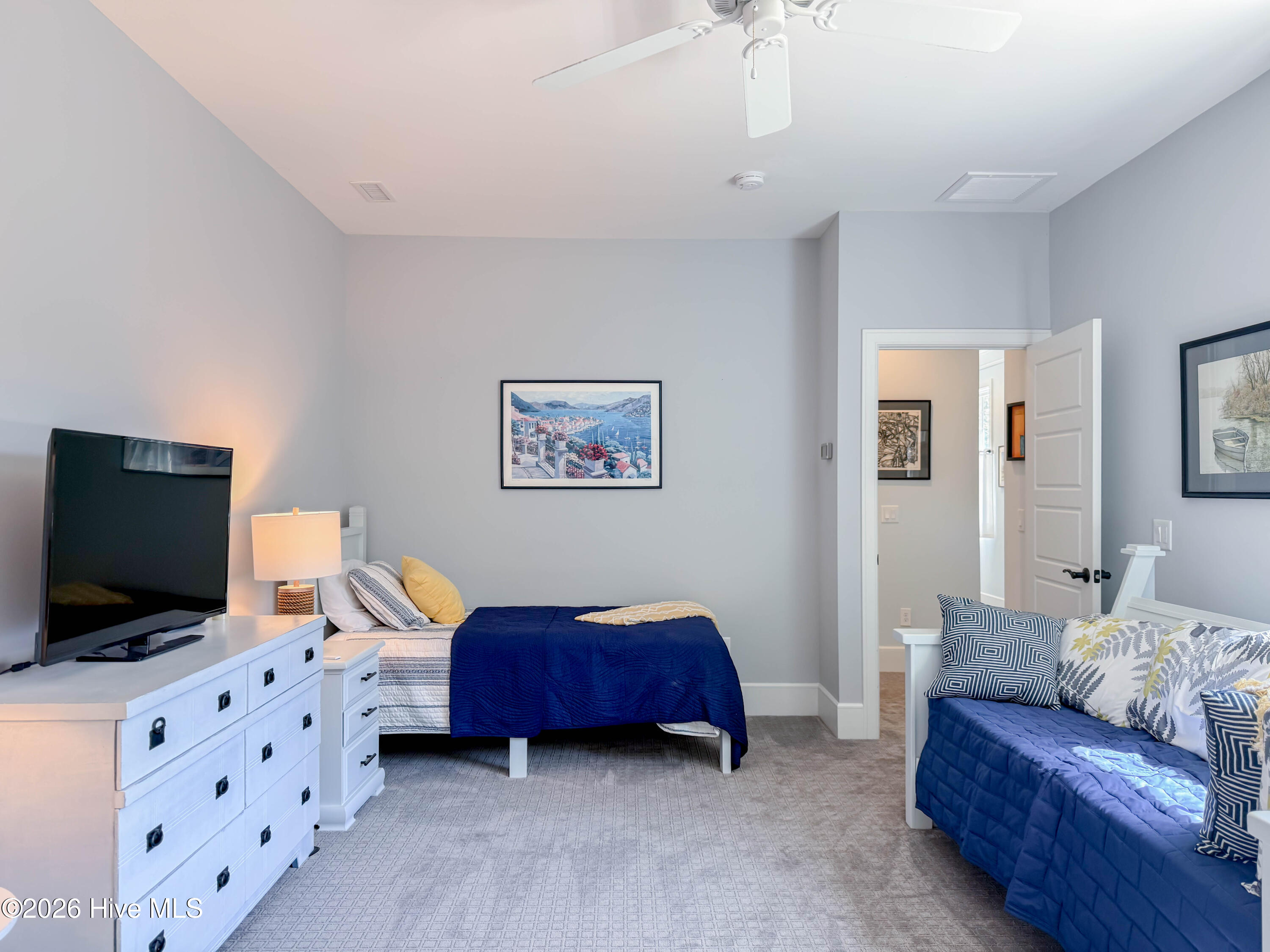 100559025 | Photo 48