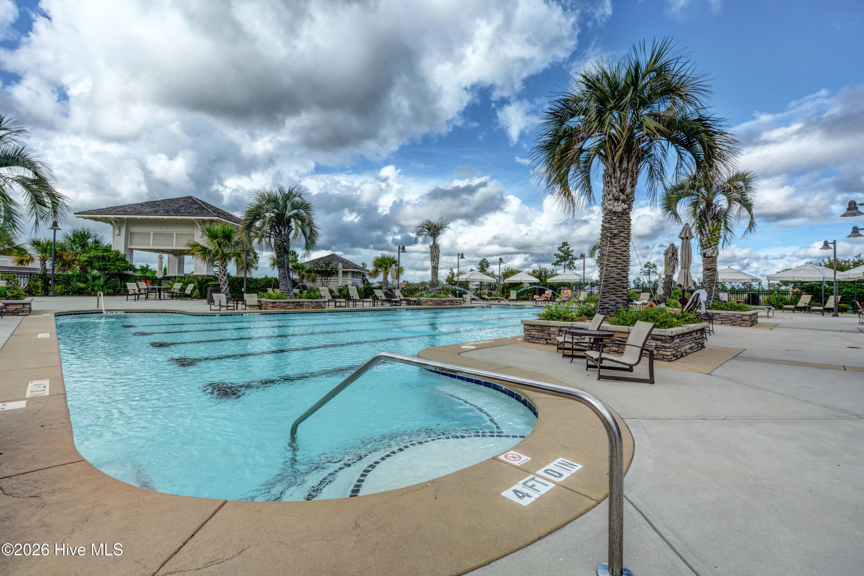 100554141 | Photo 37