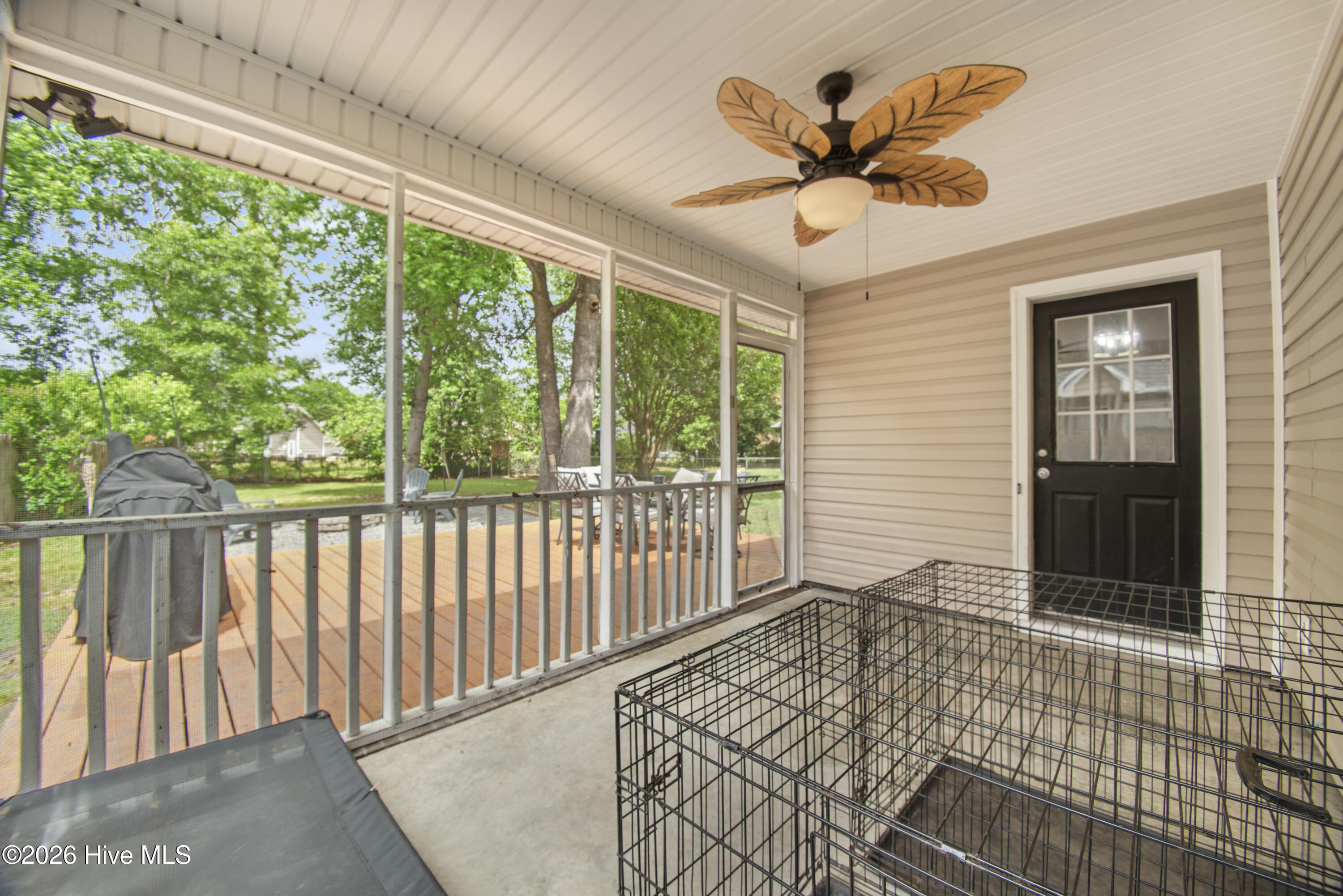 100570335 | Photo 21