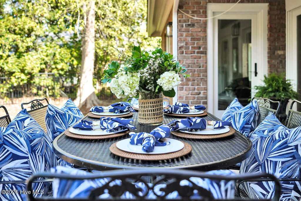 100565103 | Photo 48