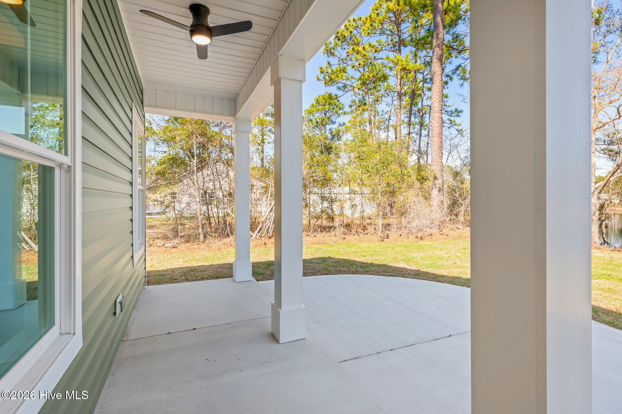 100561185 | Photo 59