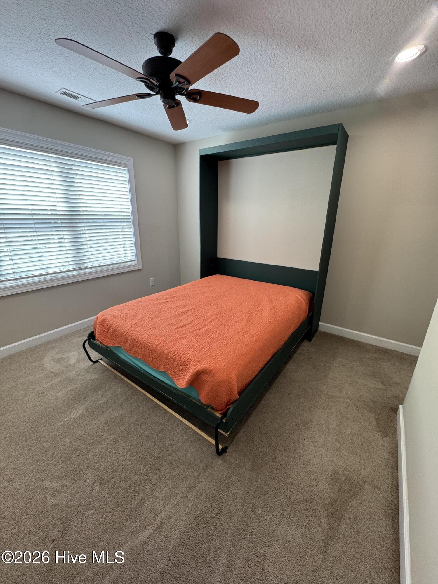 100566415 | Photo 16