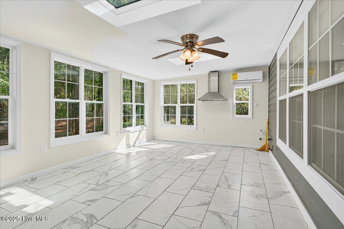 100539254 | Photo 18