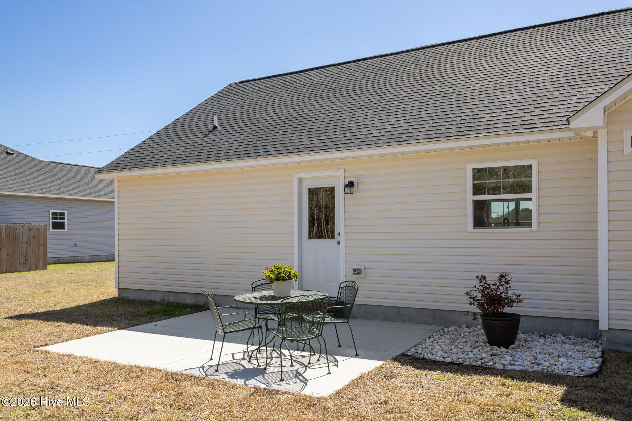 100563188 | Photo 37