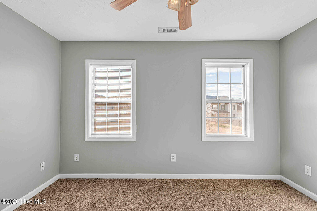 100557733 | Photo 24