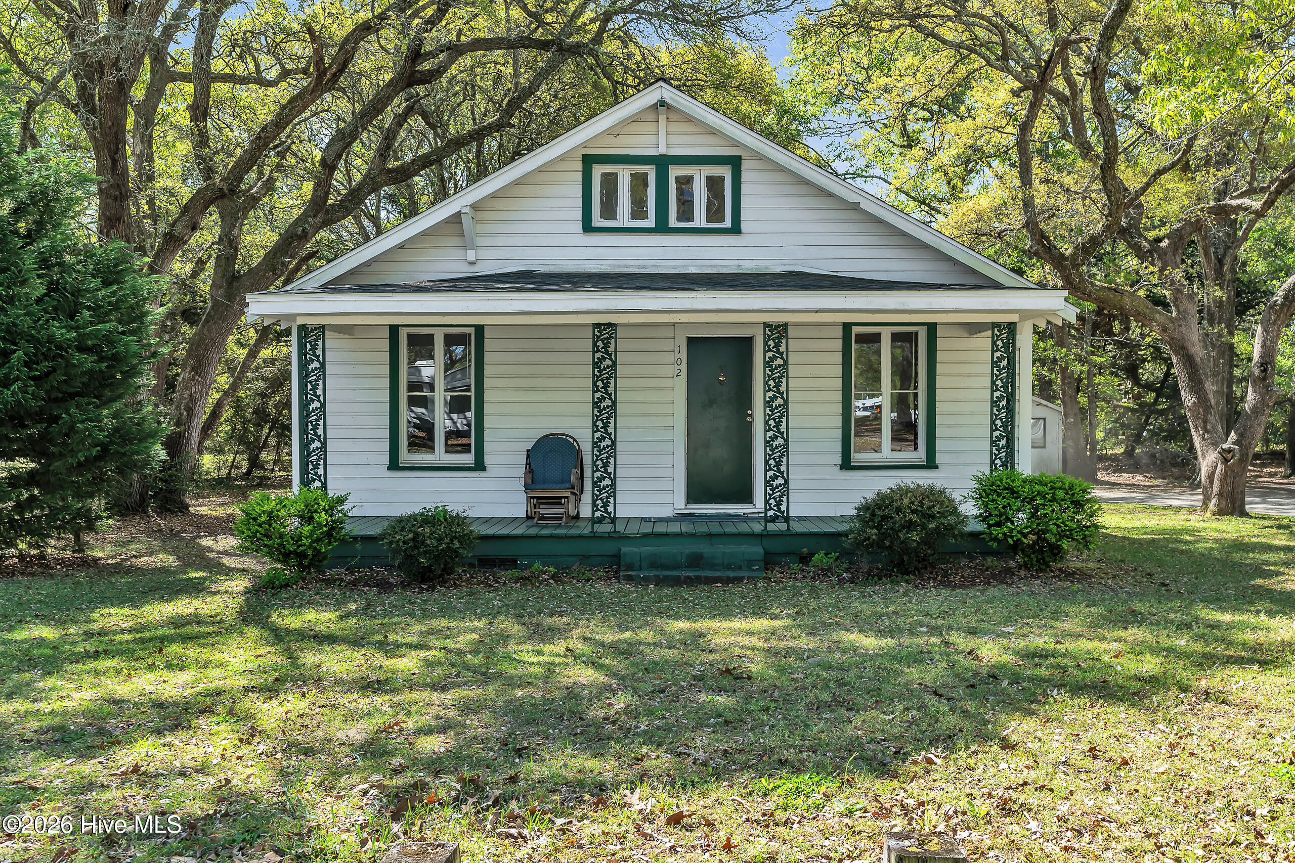 100567144 | Photo 32