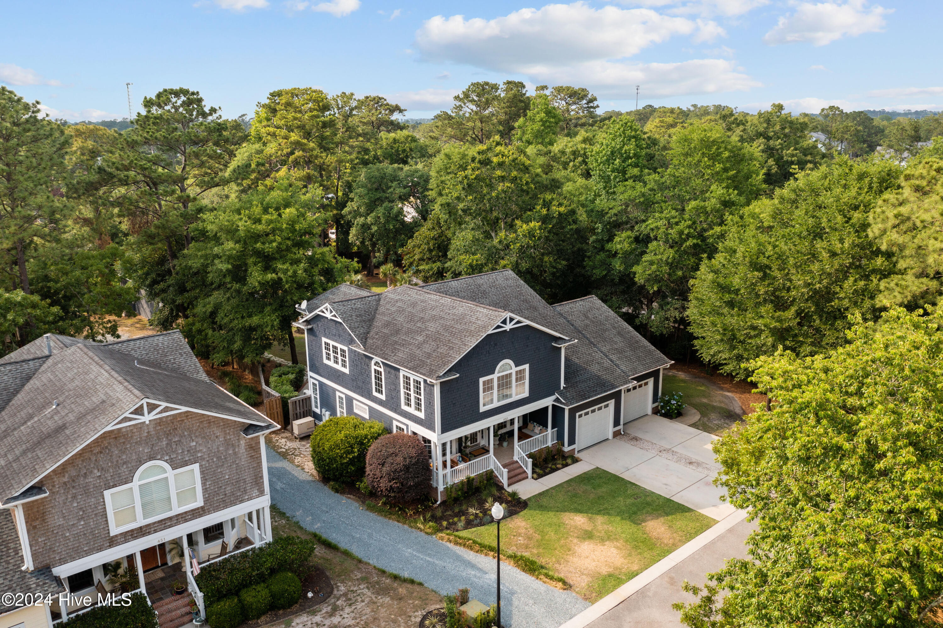 100550699 | Photo 47