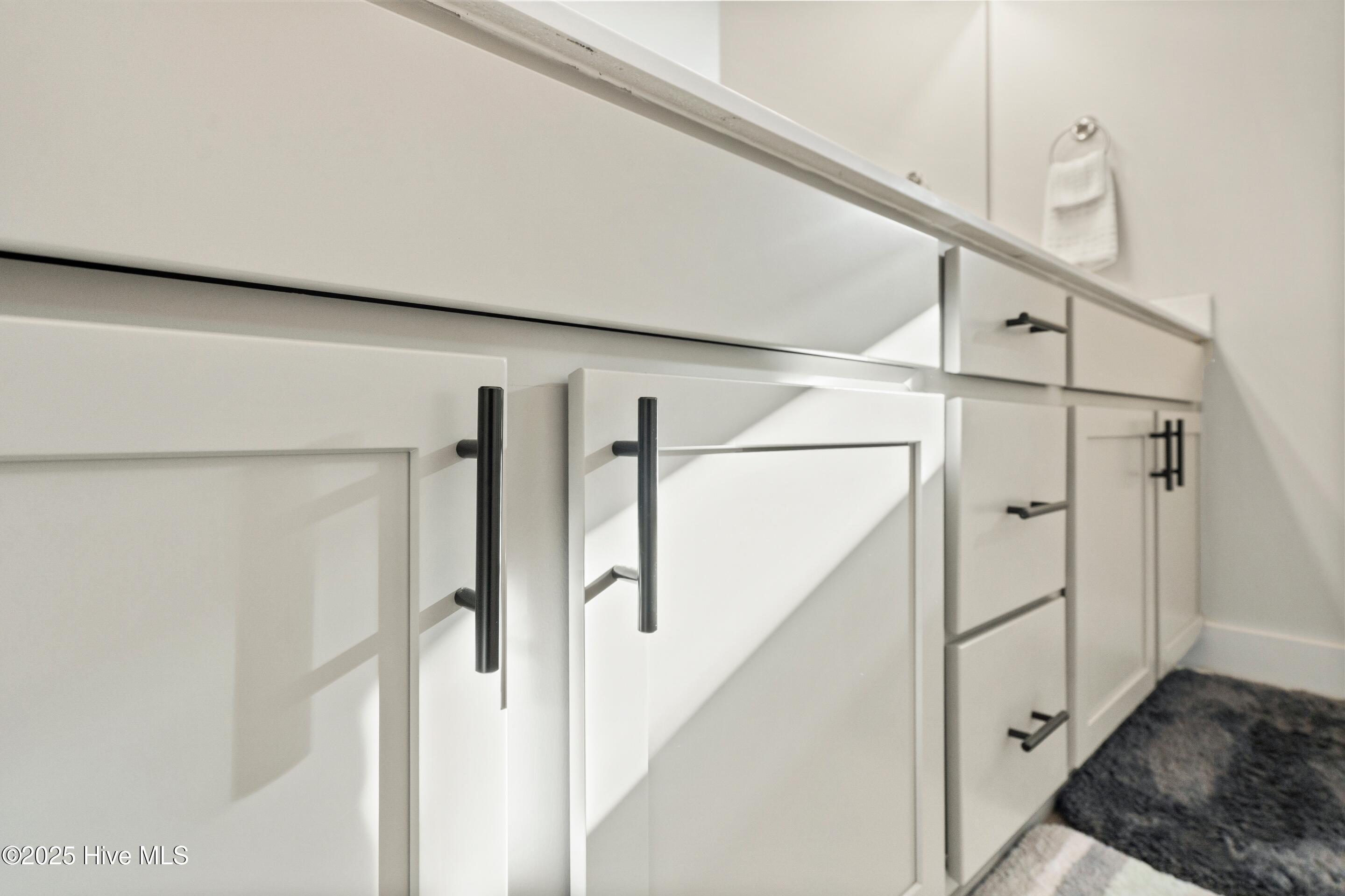 100538815 | Photo 22