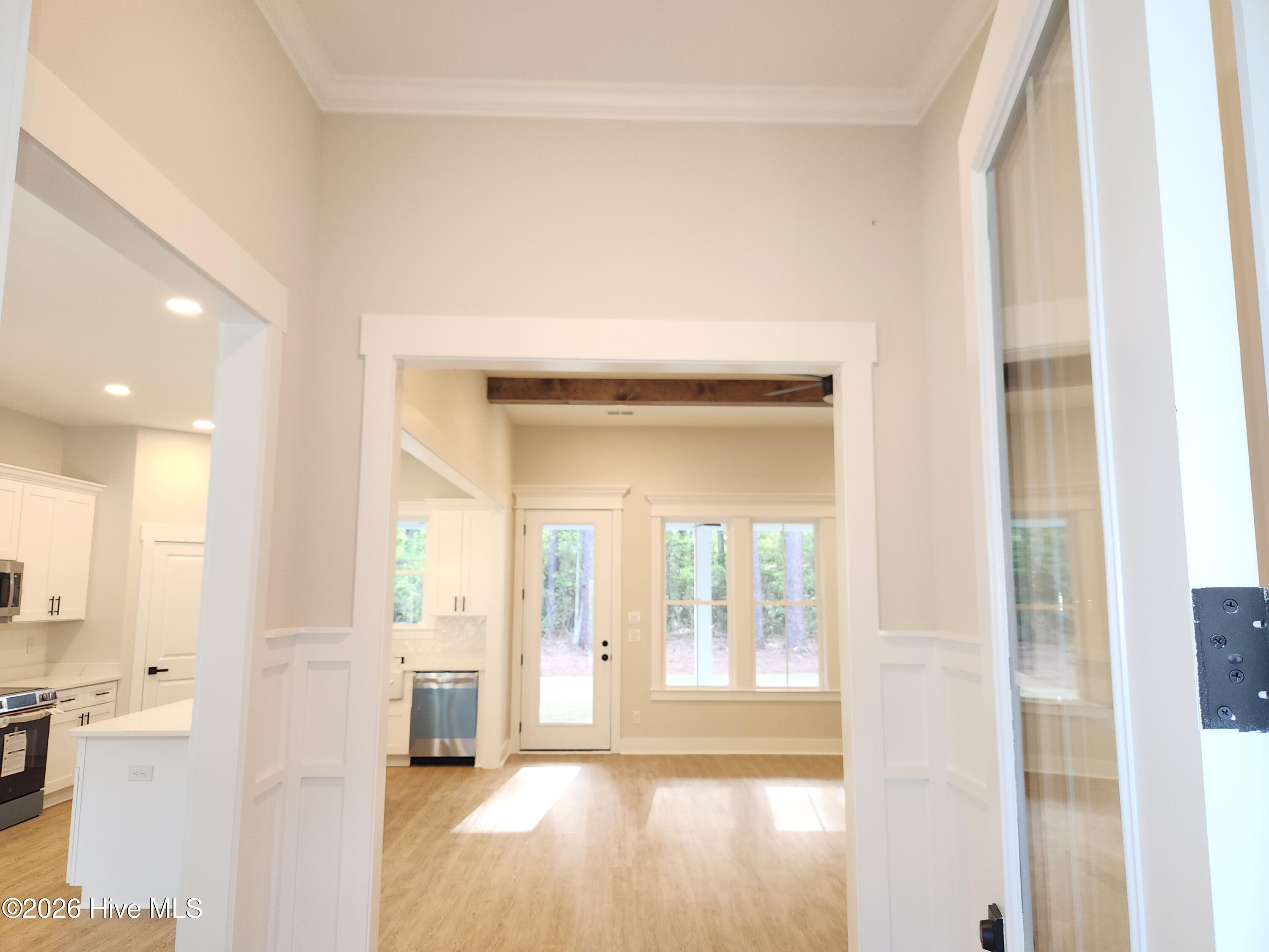 100566196 | Photo 10