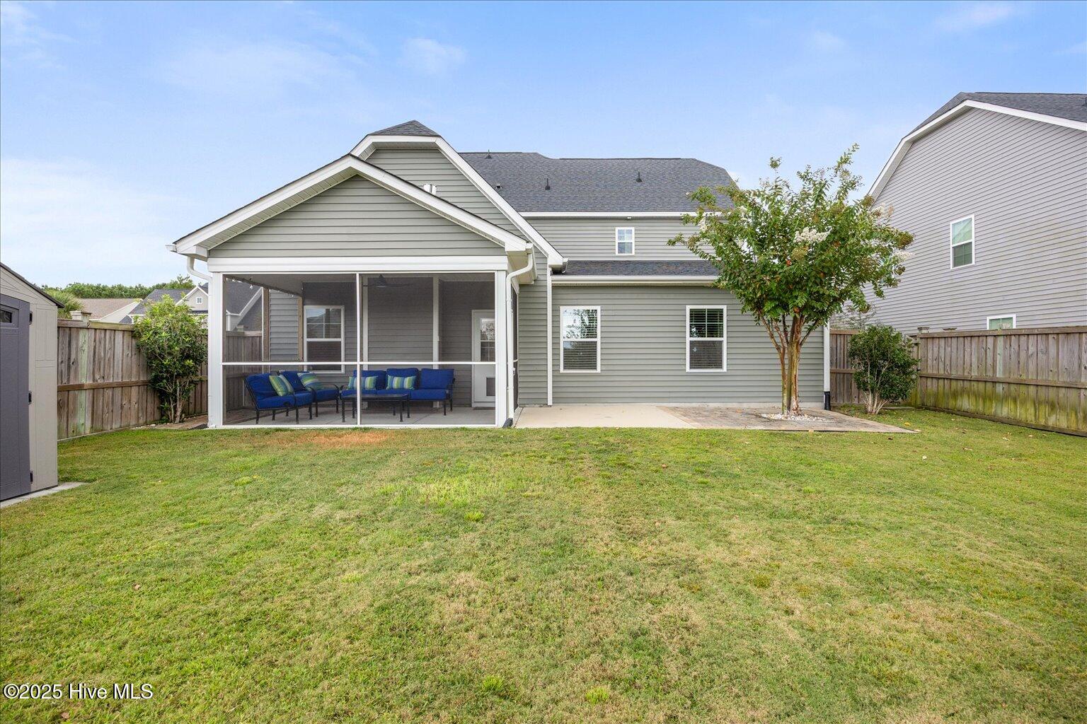 100530292 | Photo 43