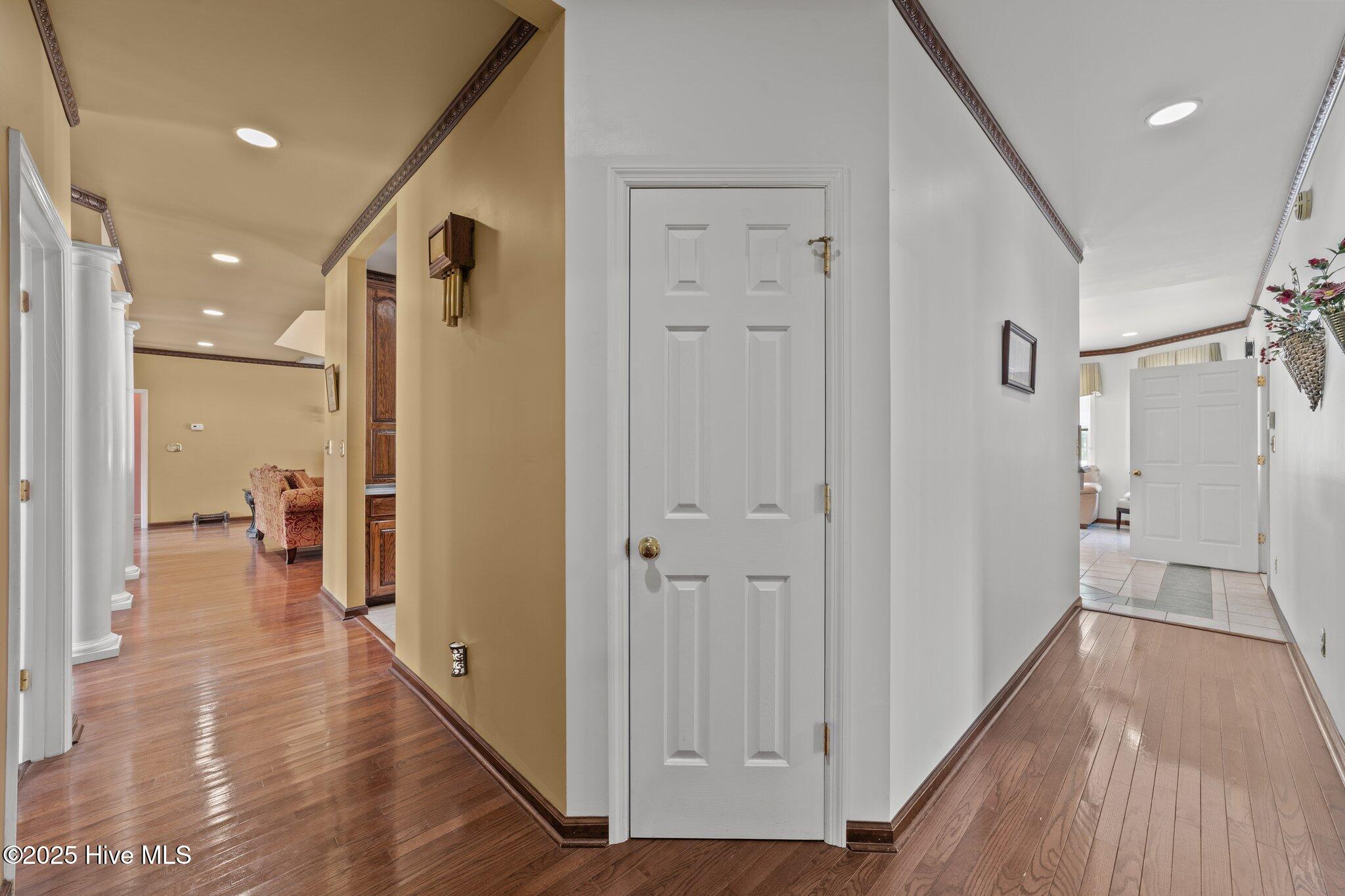 100513864 | Photo 32