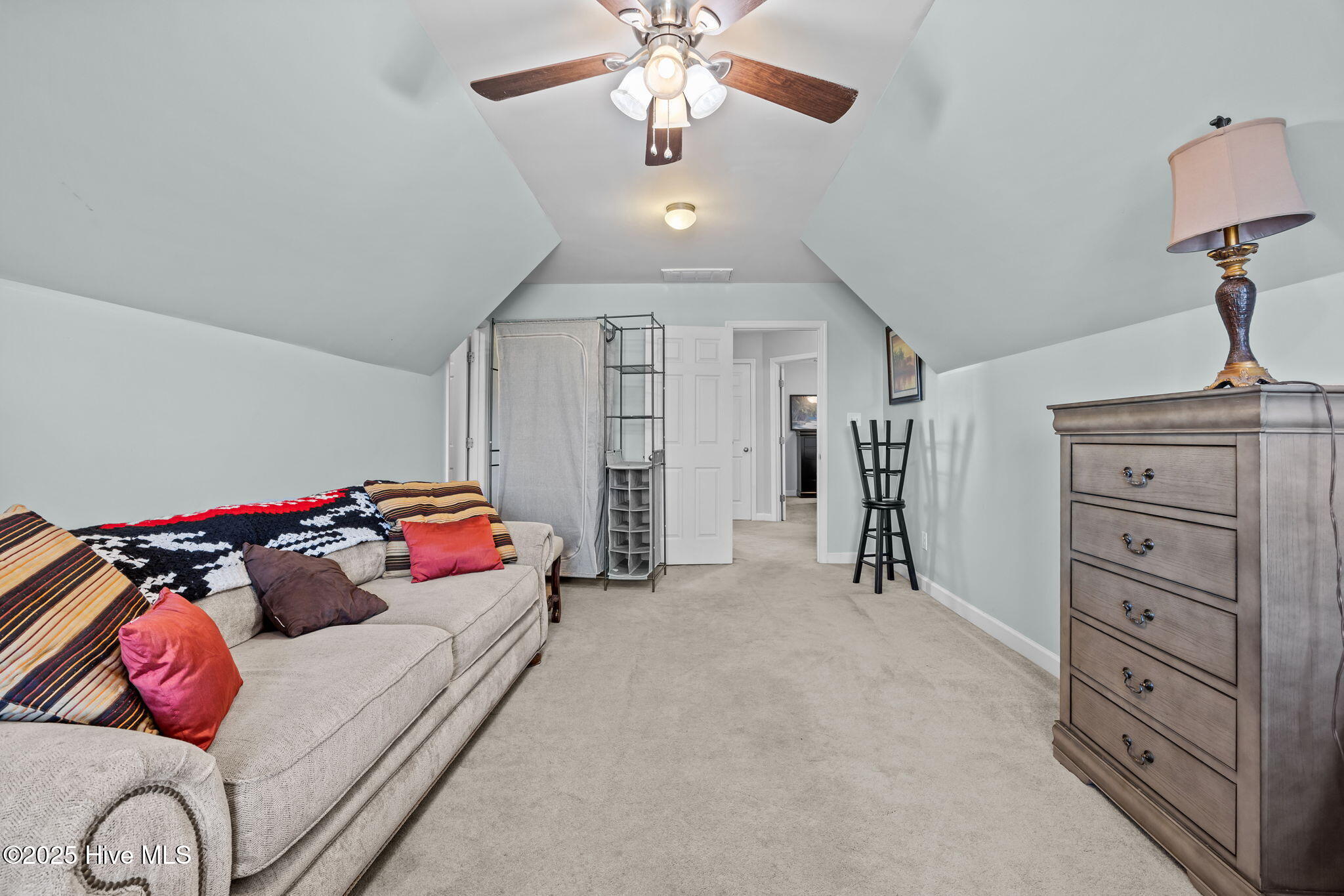 100532317 | Photo 31