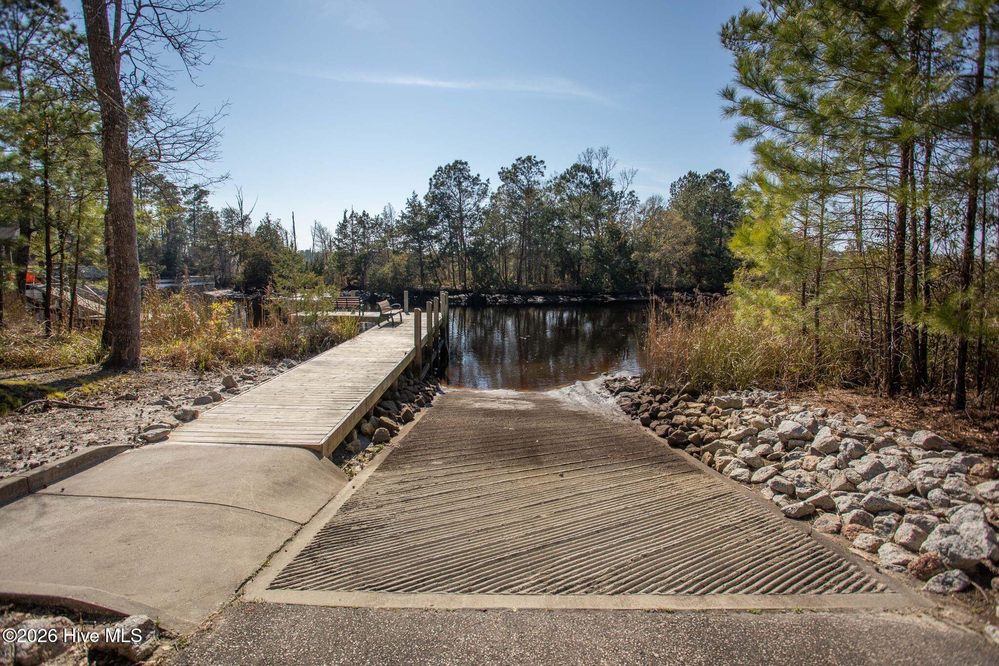 100561689 | Photo 63