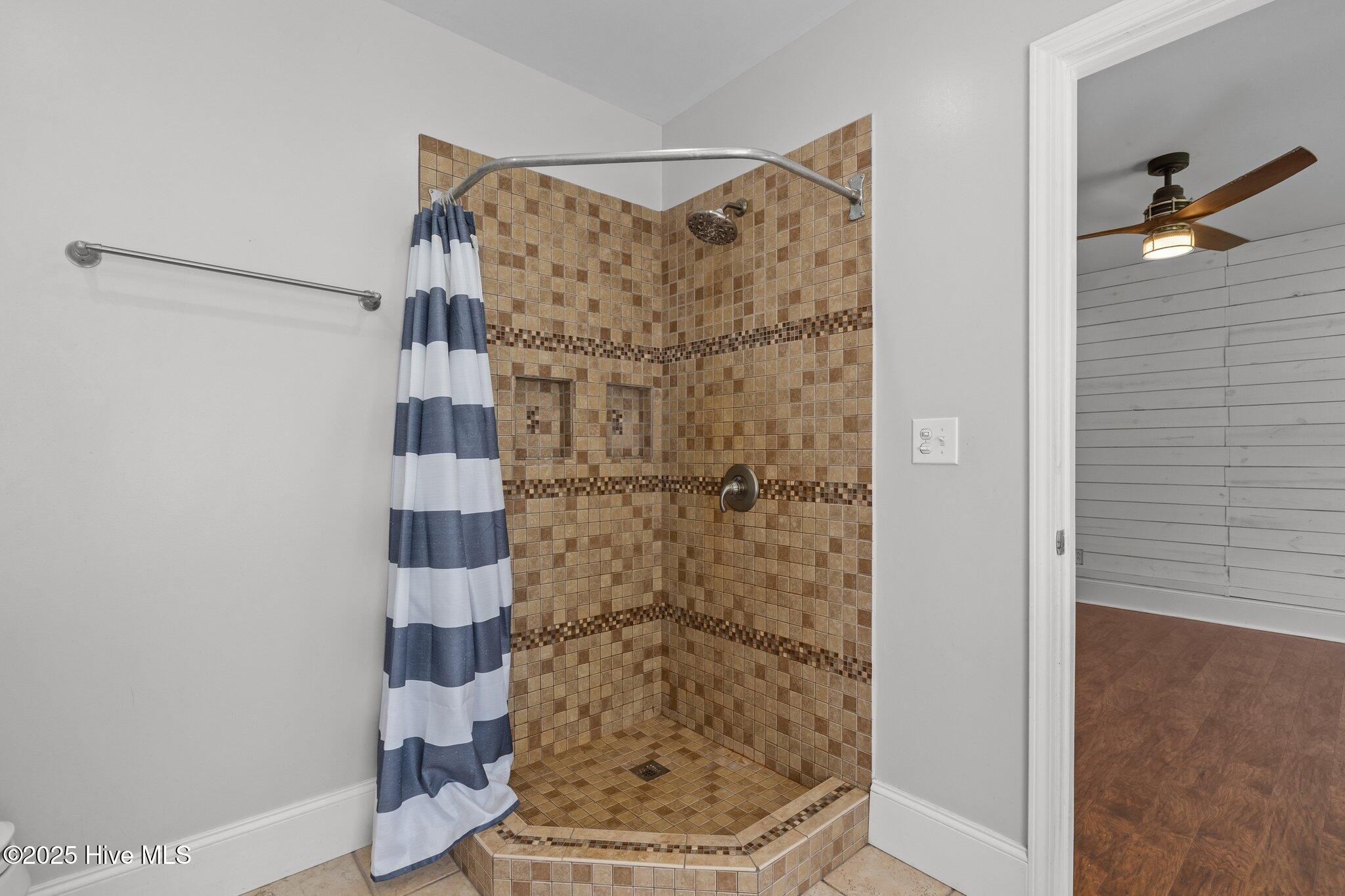 1199 Nine Foot Road,Newport