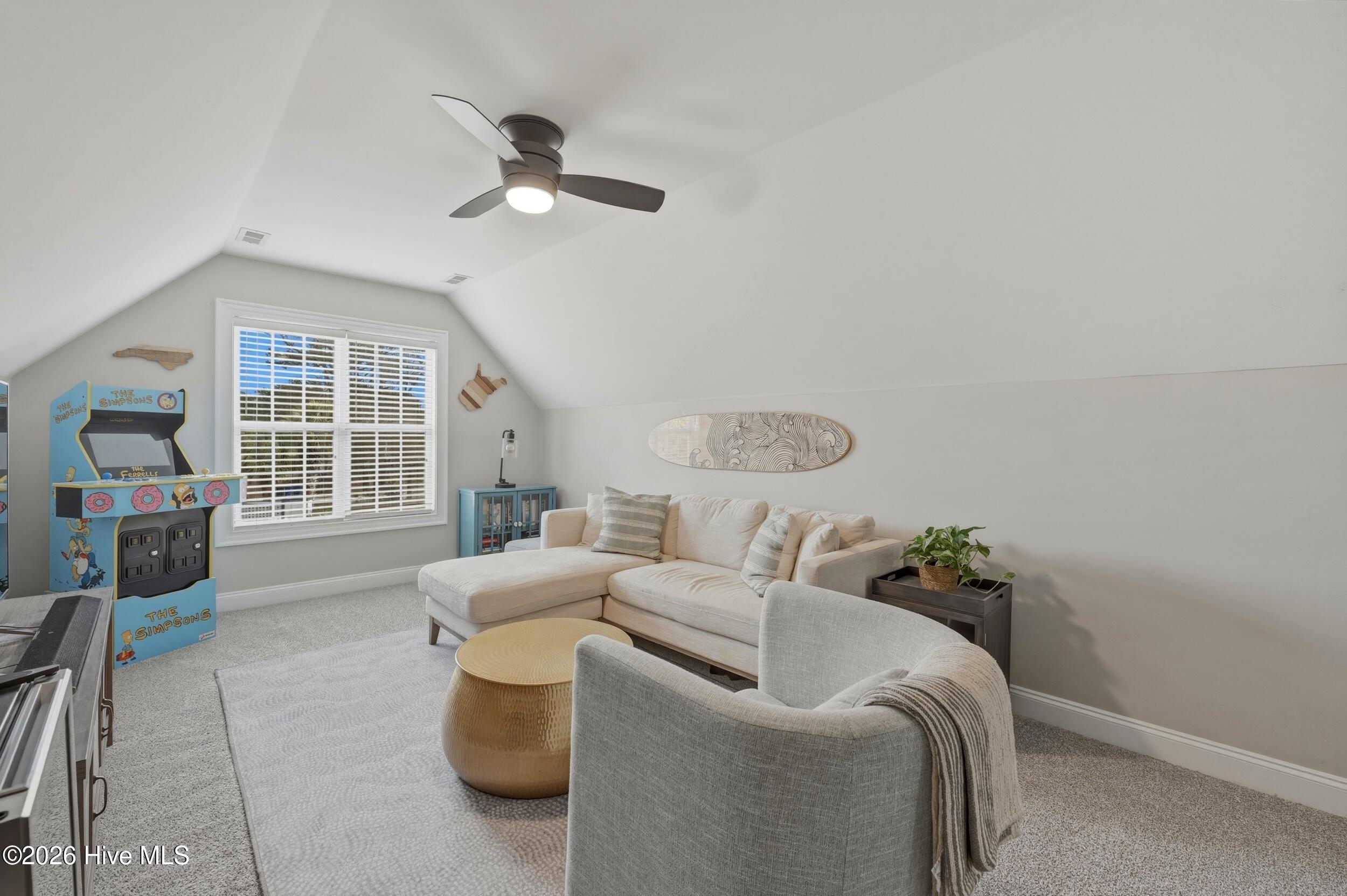 100556453 | Photo 32