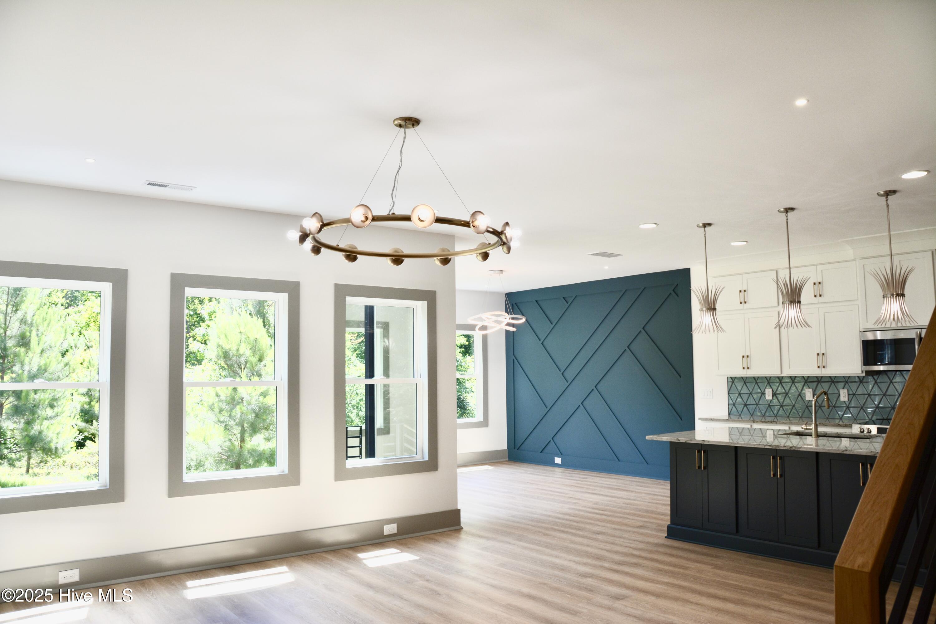 100508502 | Photo 15