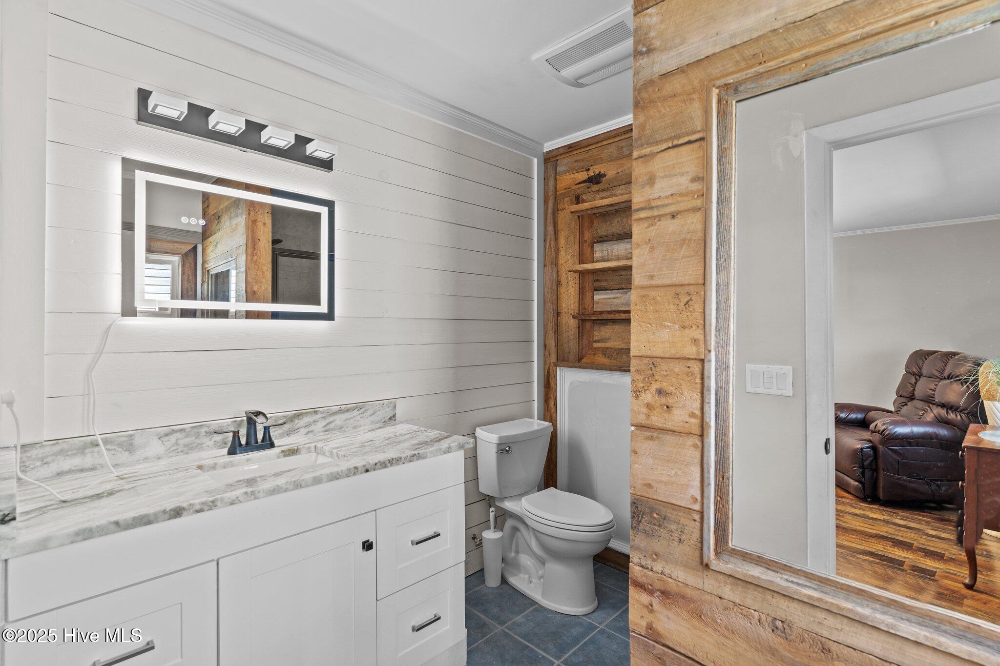 100527496 | Photo 27